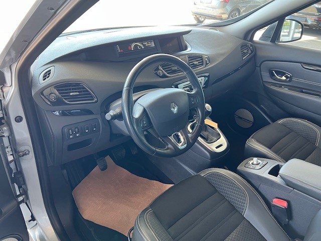 RENAULT Grand Scénic 1.2 16V Turbo Bose-image-7