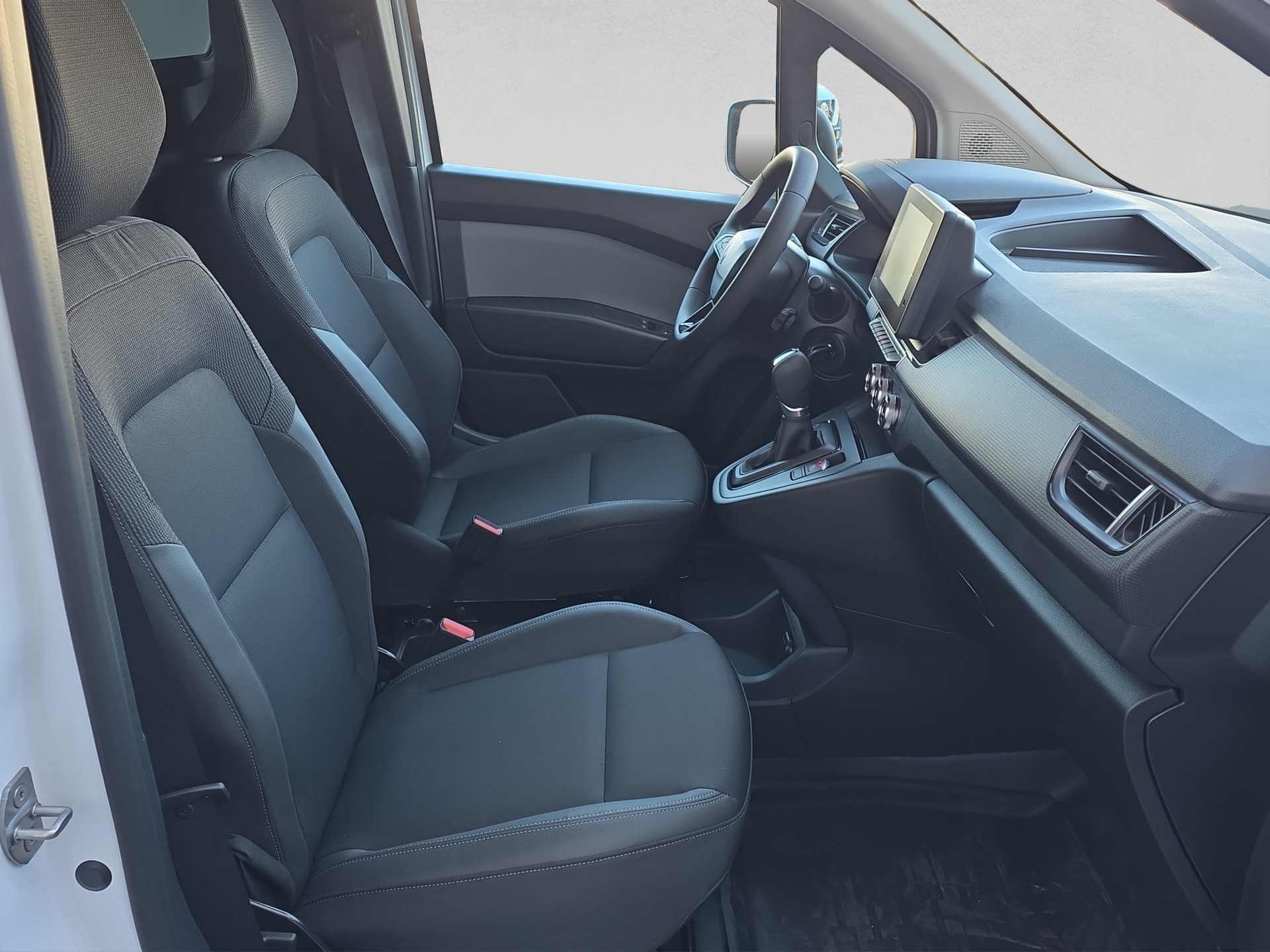 RENAULT Kangoo Van EV45 Standard 22kW Extra-image-9