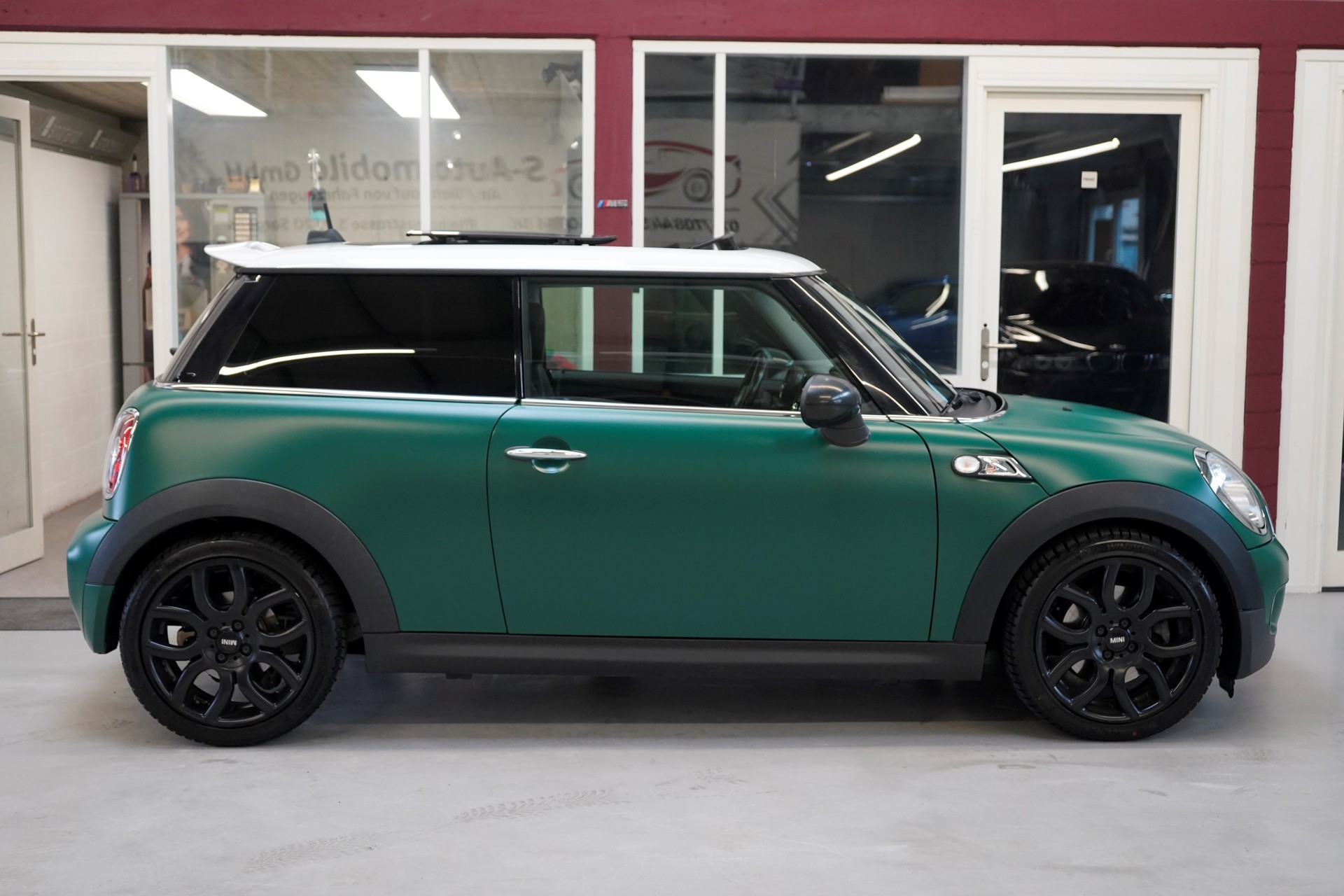 MINI Cooper S-image-3