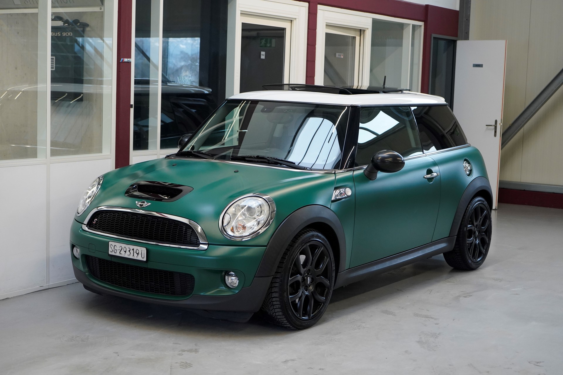 MINI Cooper S-image-6