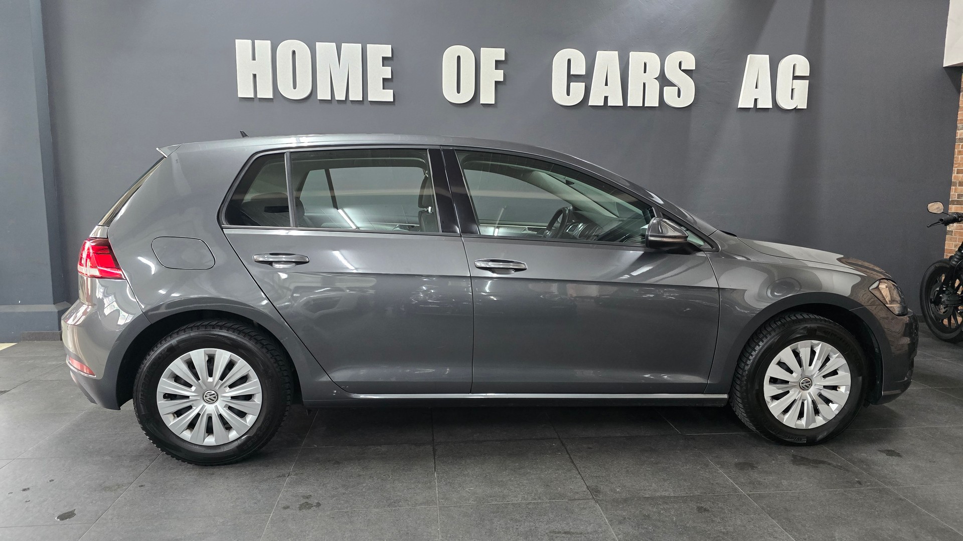 VW Golf 1.0 TSI Trendline-image-10