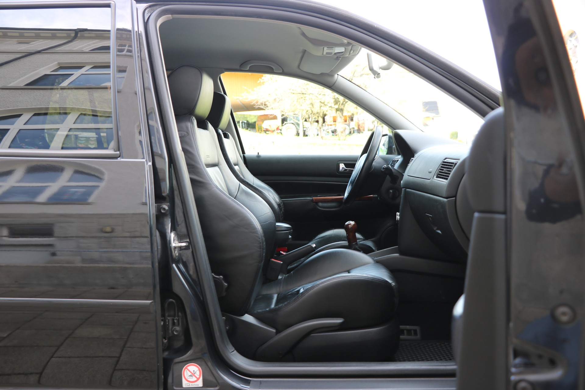 VW Golf 2.8 Highline 4Motion-image-12