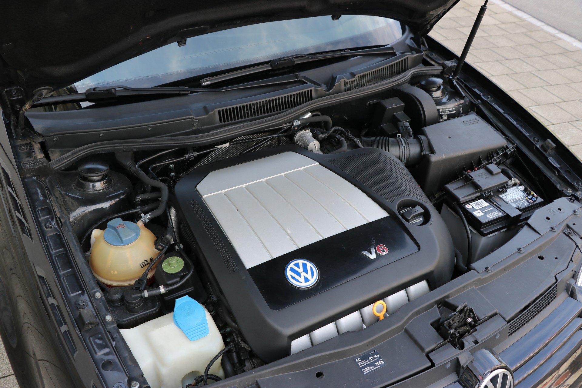 VW Golf 2.8 Highline 4Motion-image-15