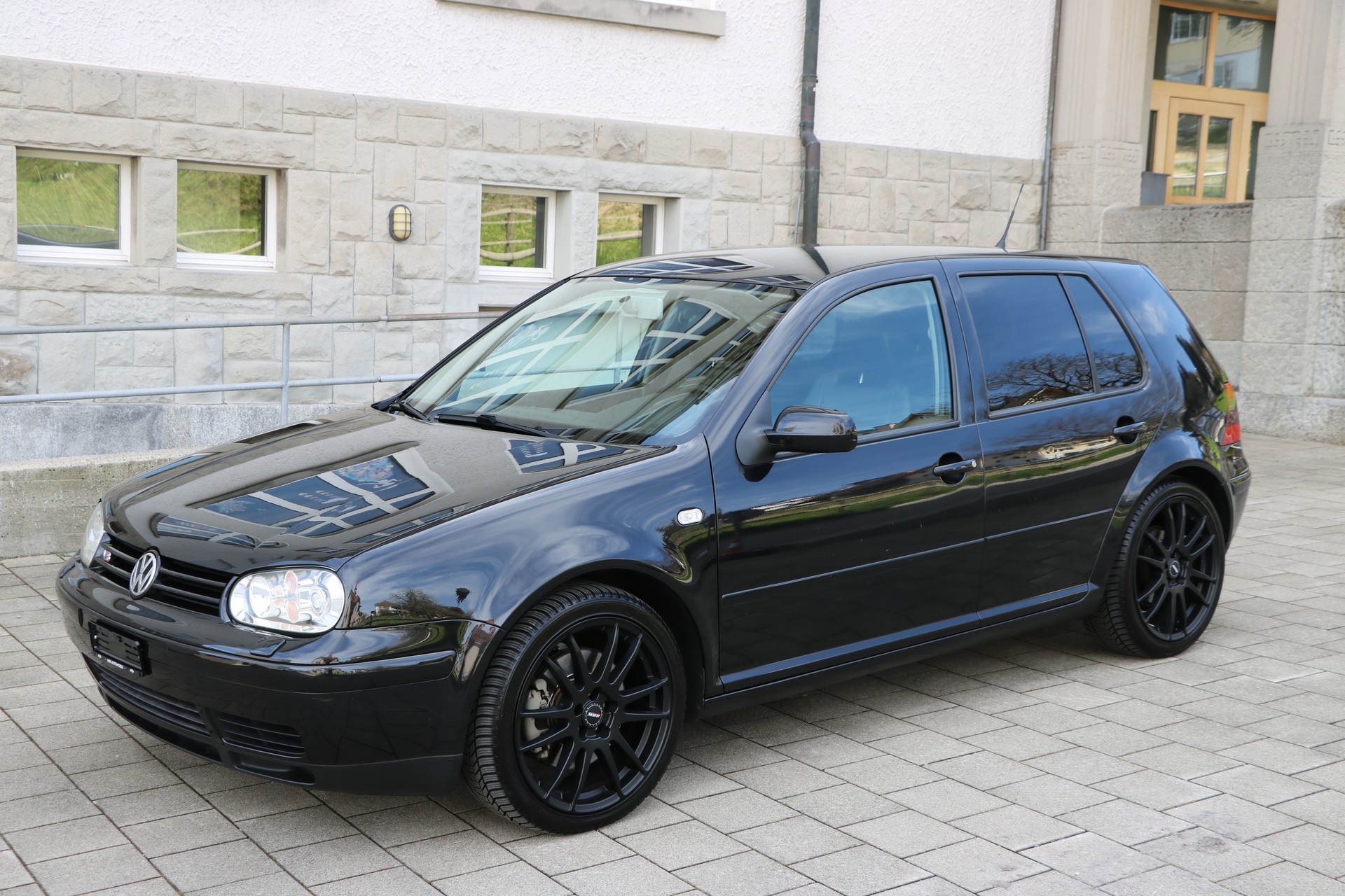 VW Golf 2.8 Highline 4Motion-image-2