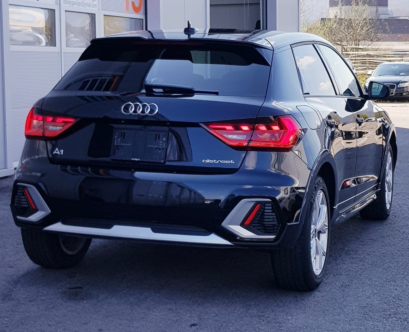 AUDI A1 allstreet 35 TFSI S-tronic-image-3