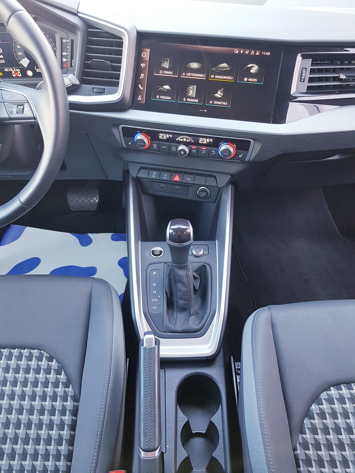 AUDI A1 allstreet 35 TFSI S-tronic-image-9