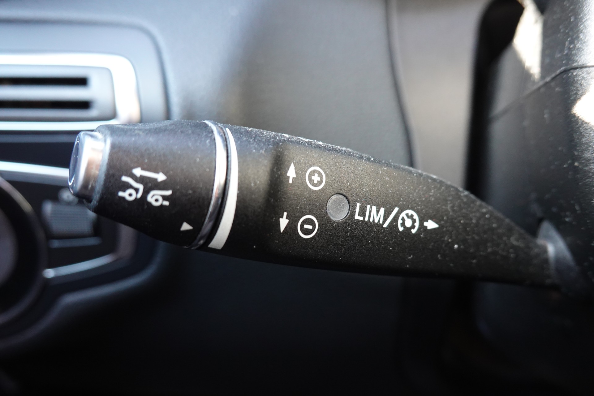 MERCEDES-BENZ C 220 BlueTEC AMG Line - "Véhicule CH * Pack AMG line * Caméra * Roues 19' "-image-13