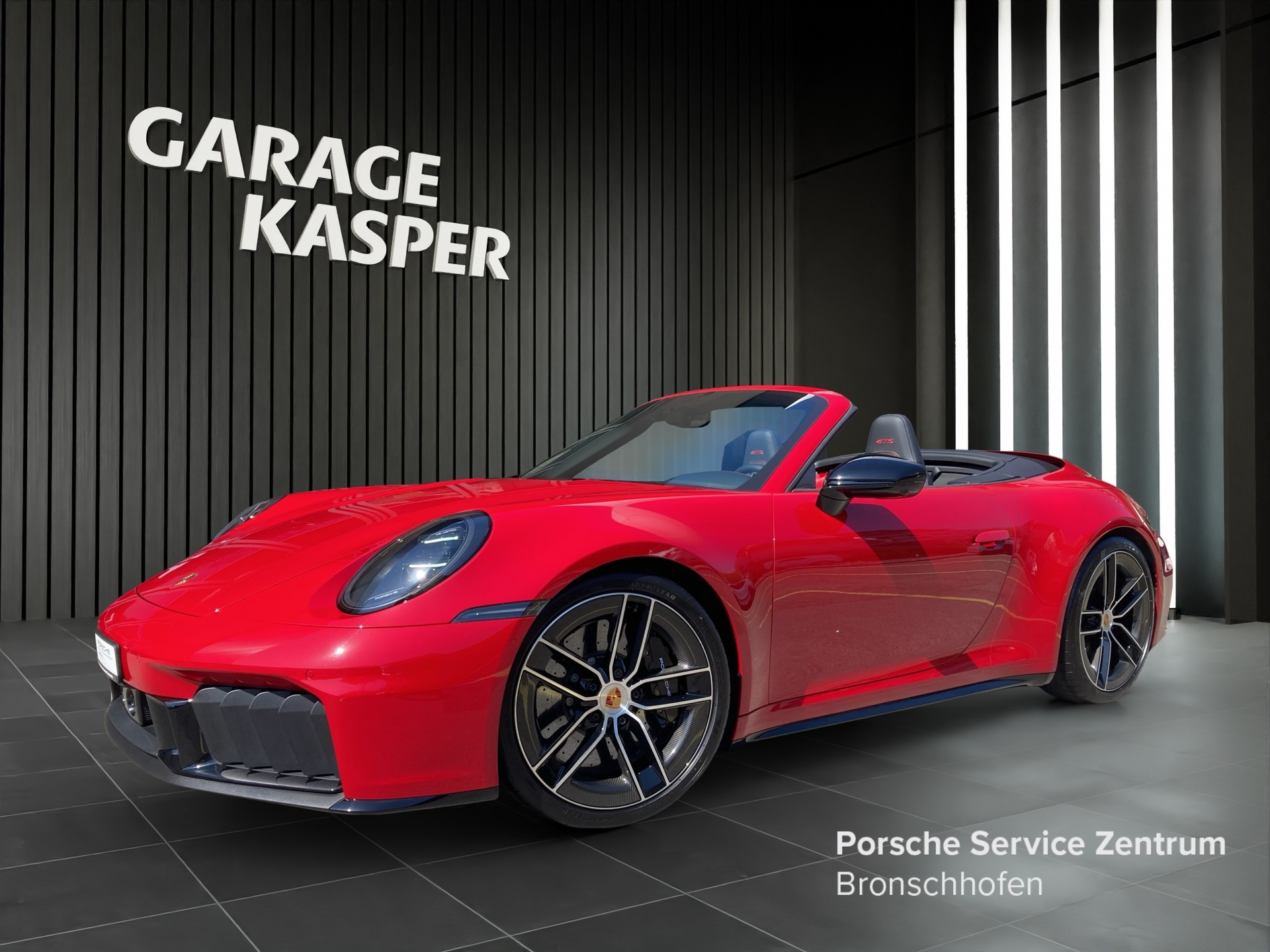 PORSCHE 911 Carrera 4 GTS Cabriolet-image-0
