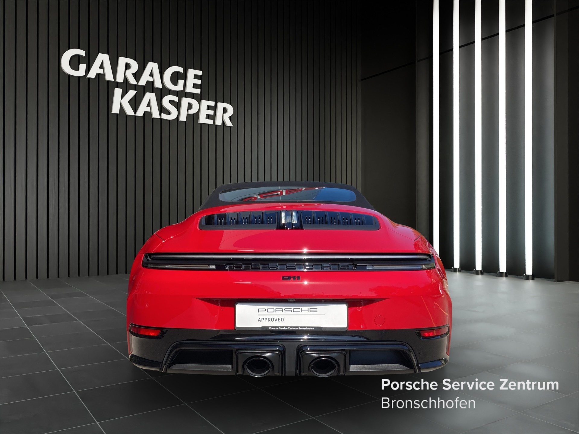 PORSCHE 911 Carrera 4 GTS Cabriolet-image-3