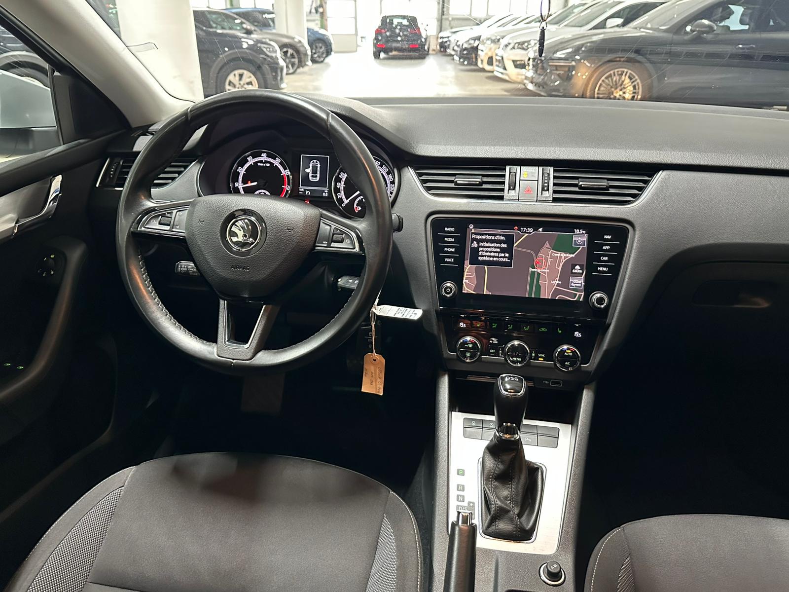 SKODA Octavia Combi 1.5 TSI Ambition DSG-image-13