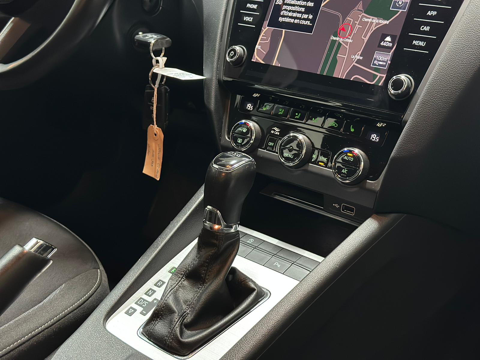SKODA Octavia Combi 1.5 TSI Ambition DSG-image-11