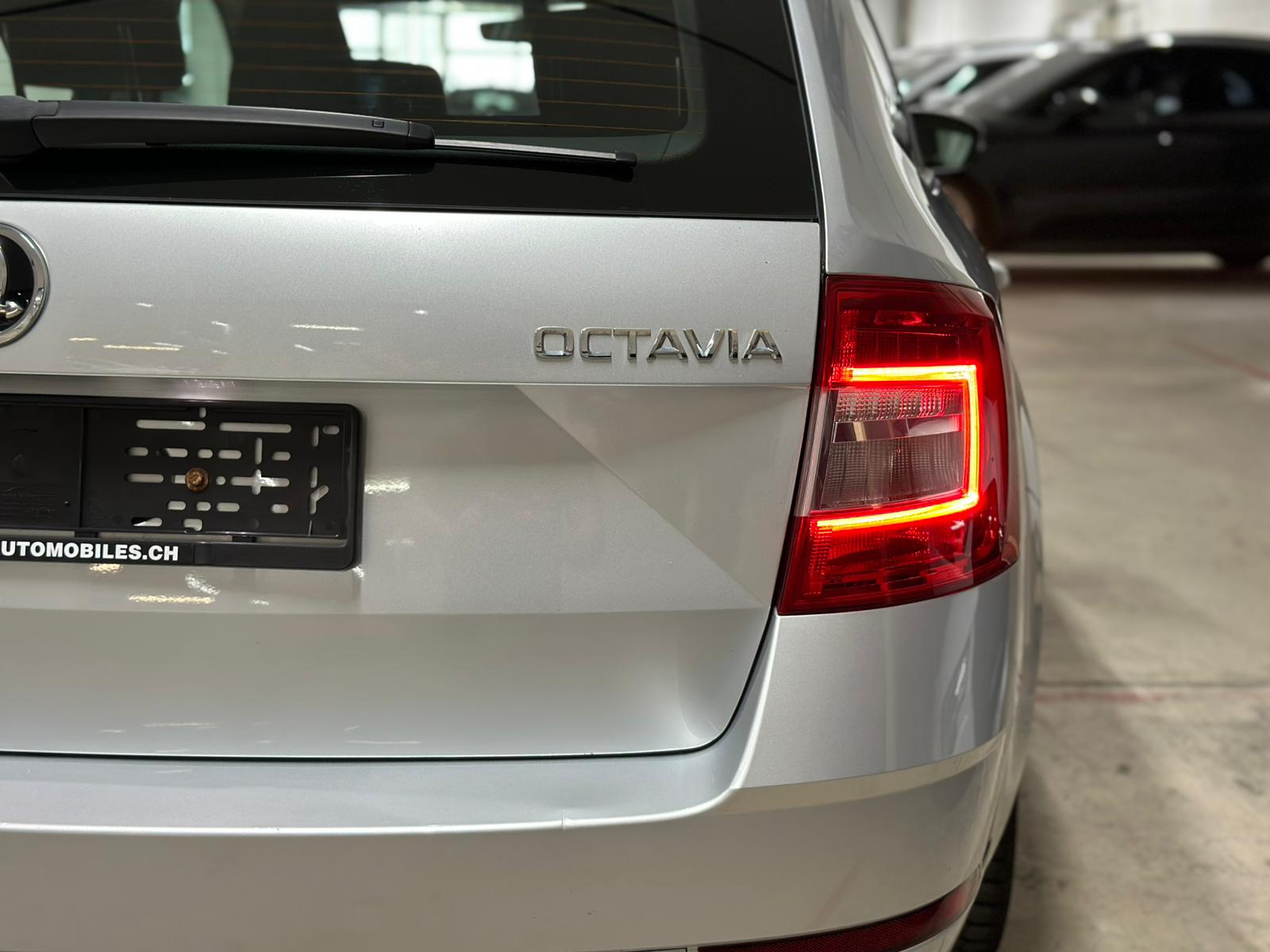 SKODA Octavia Combi 1.5 TSI Ambition DSG-image-7