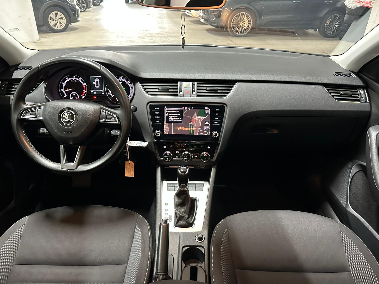 SKODA Octavia Combi 1.5 TSI Ambition DSG-image-14
