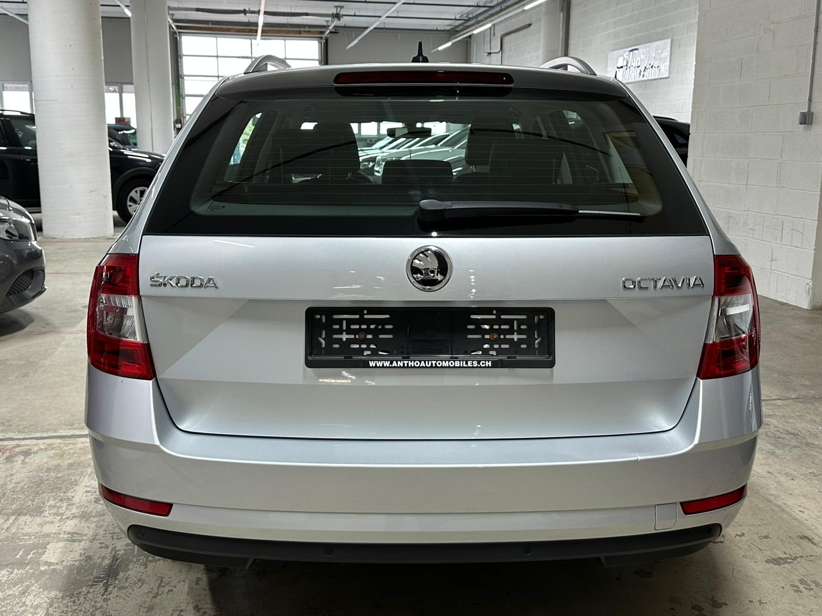 SKODA Octavia Combi 1.5 TSI Ambition DSG-image-5