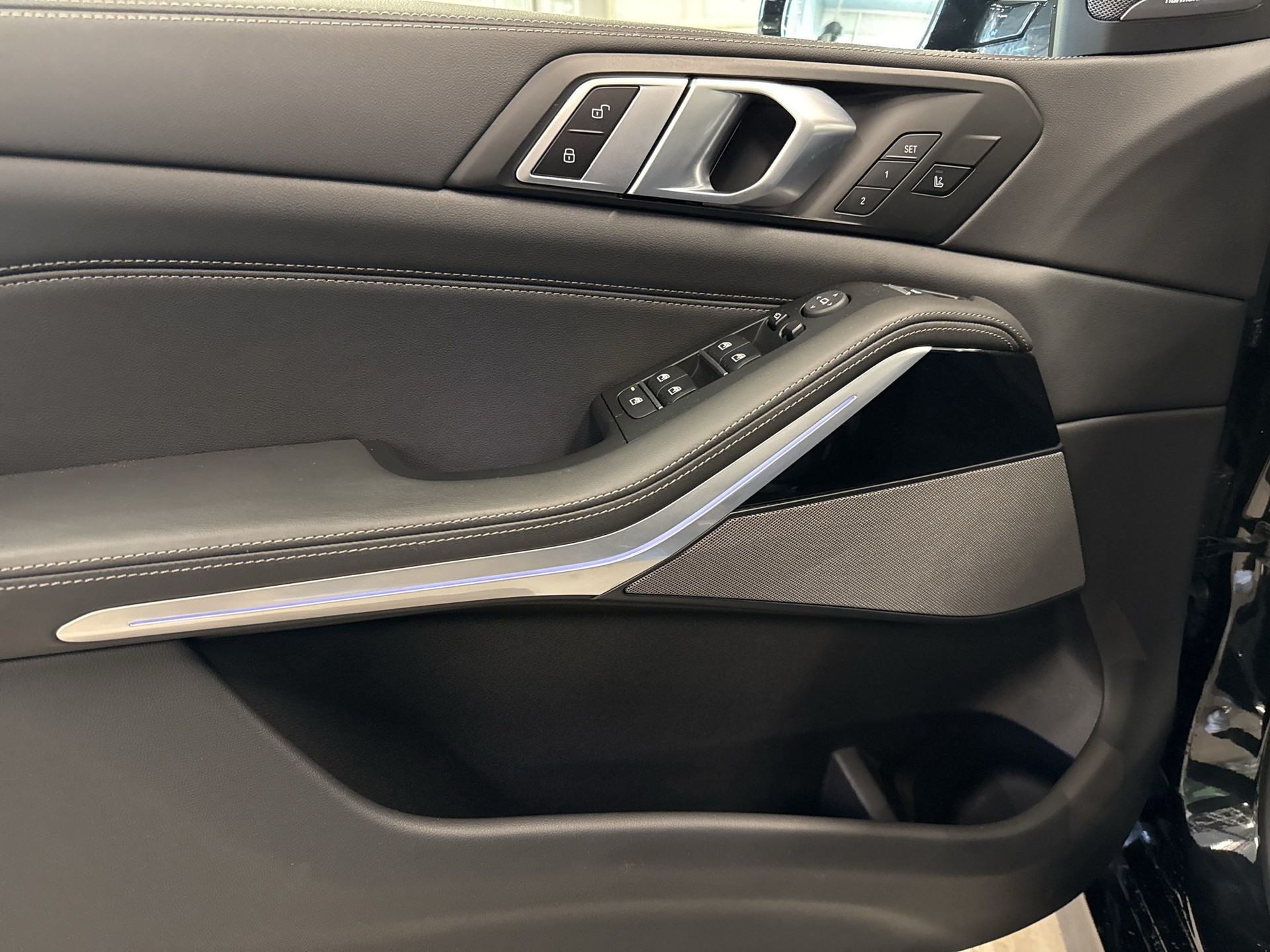 BMW X5 xDrive 48V 30d M Sport Pro Steptronic-image-16