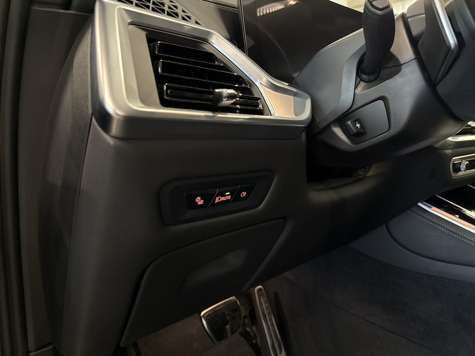 BMW X5 xDrive 48V 30d M Sport Pro Steptronic-image-19