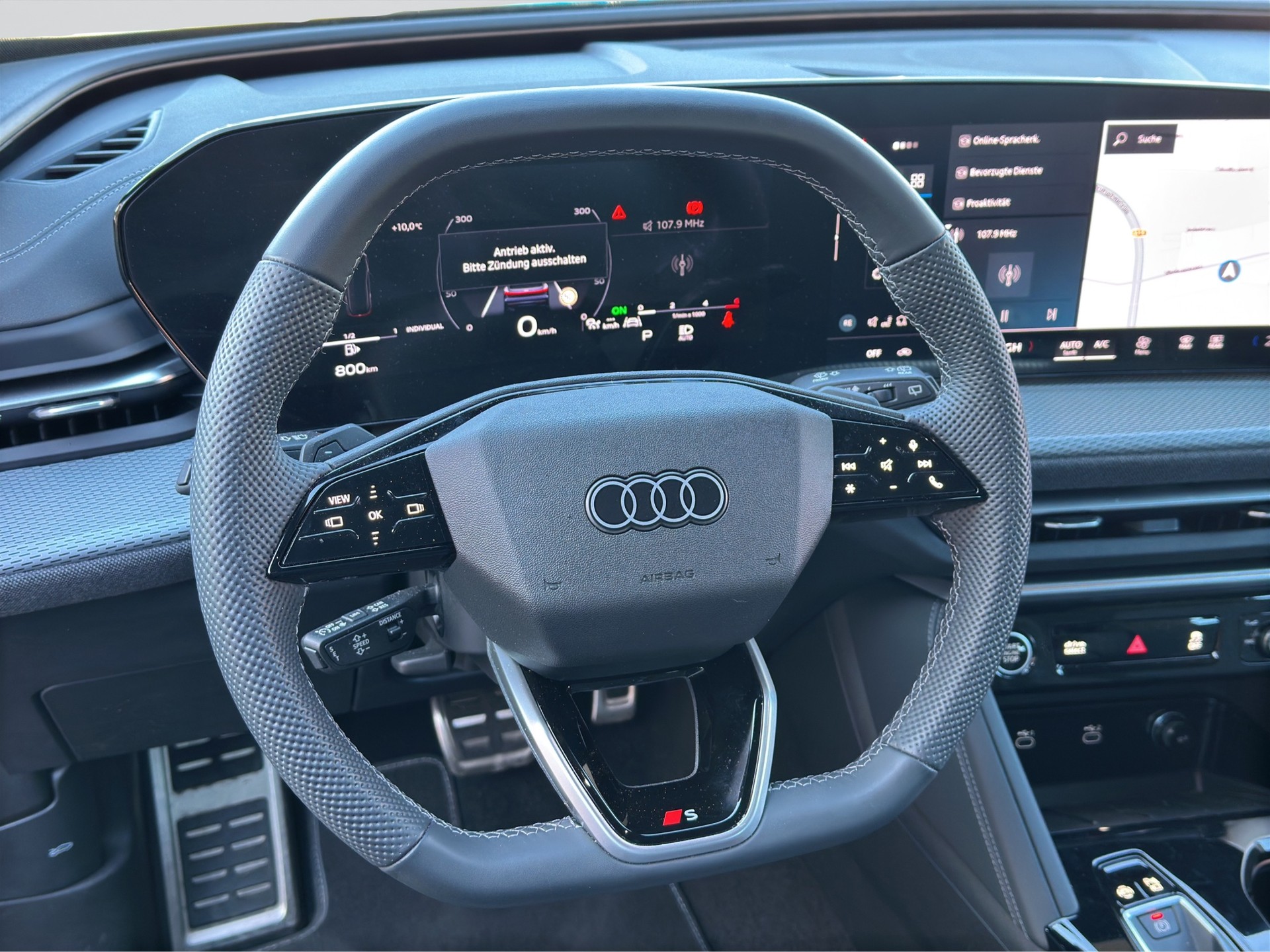 AUDI Q5 TDI S-Line quattro S-tronic-image-9