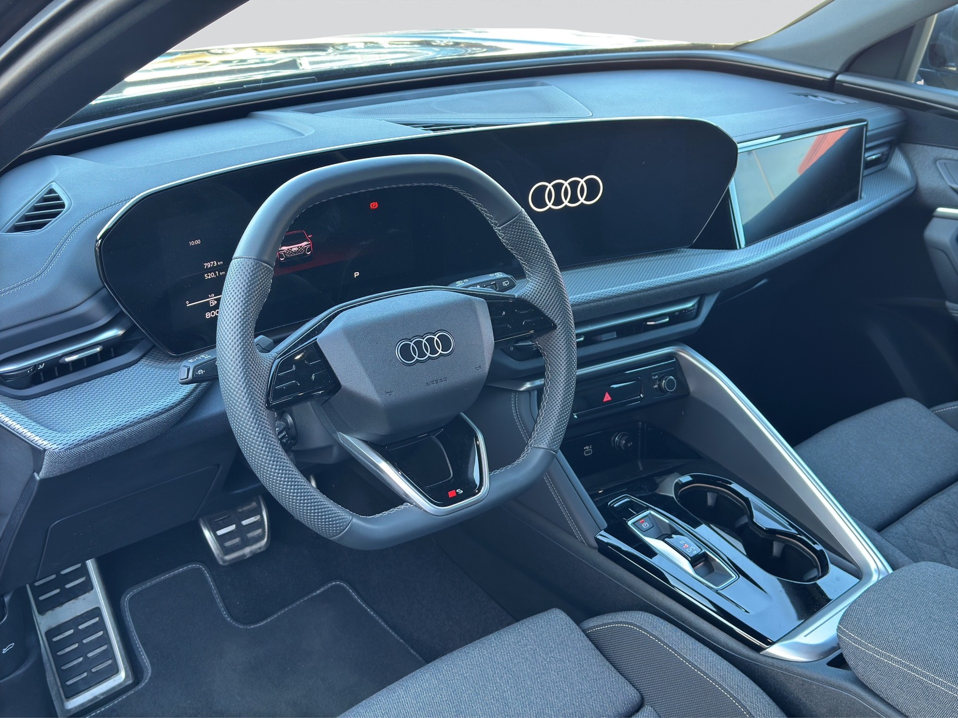 AUDI Q5 TDI S-Line quattro S-tronic-image-6