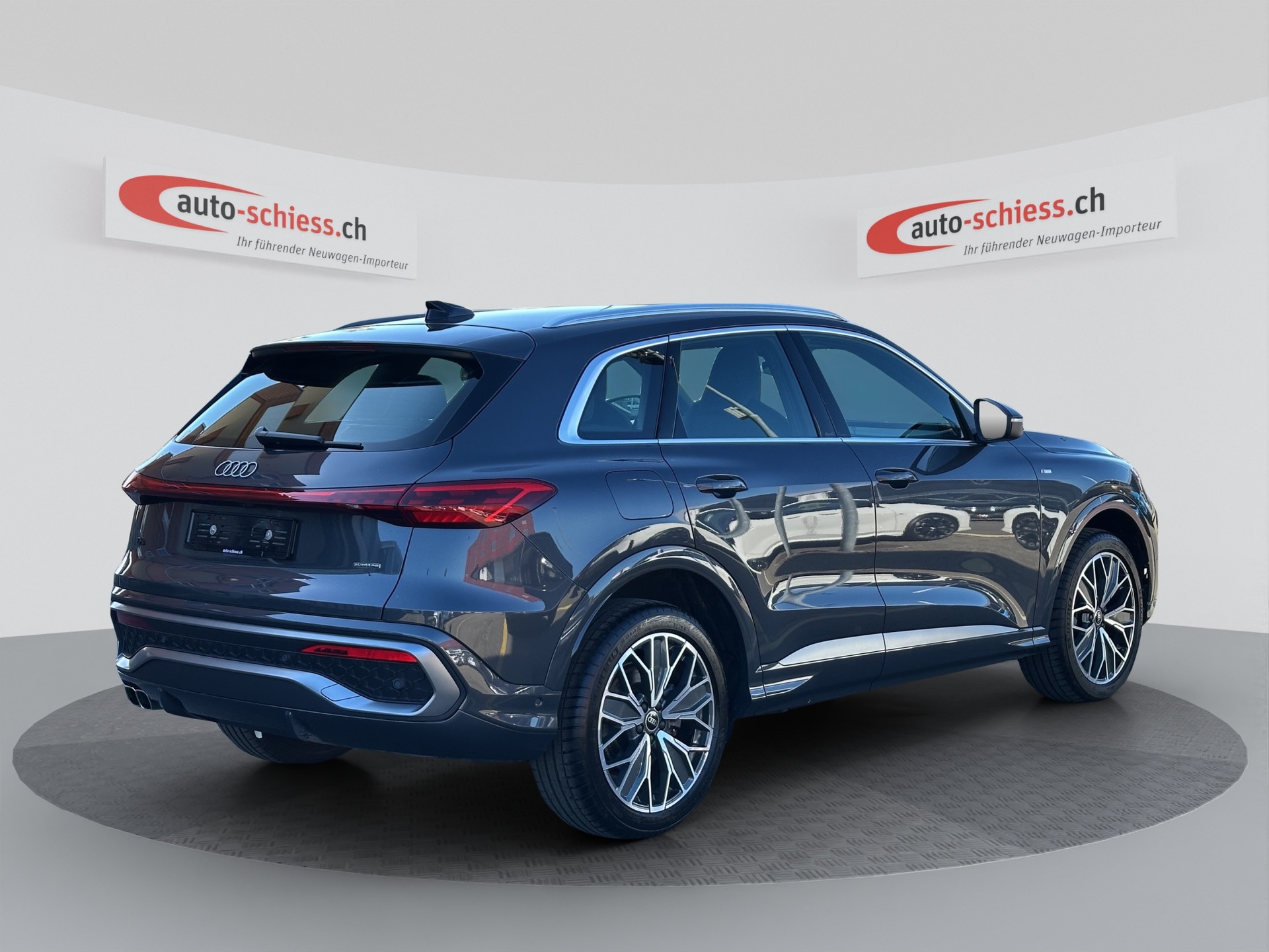 AUDI Q5 TDI S-Line quattro S-tronic-image-4