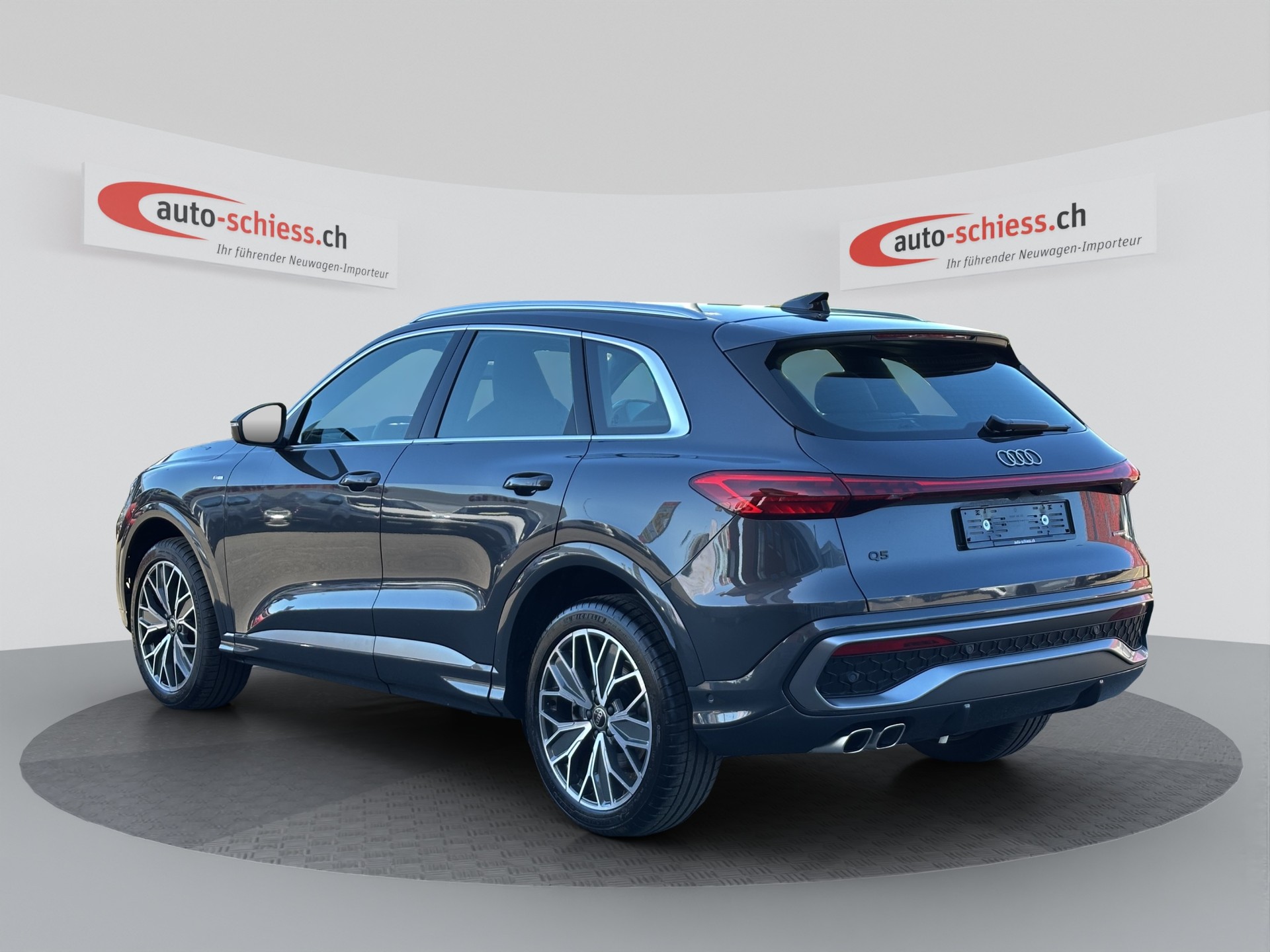 AUDI Q5 TDI S-Line quattro S-tronic-image-2