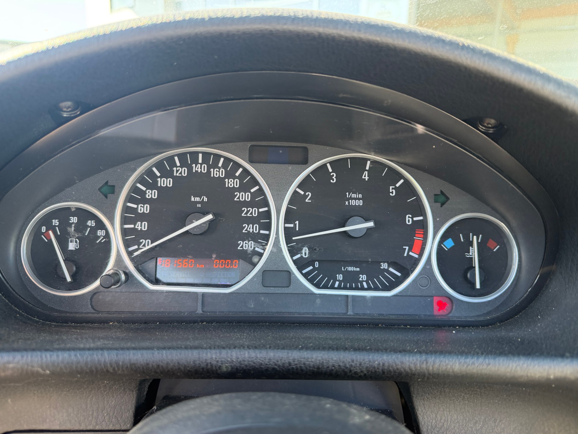 BMW 325i Cabrio-image-9