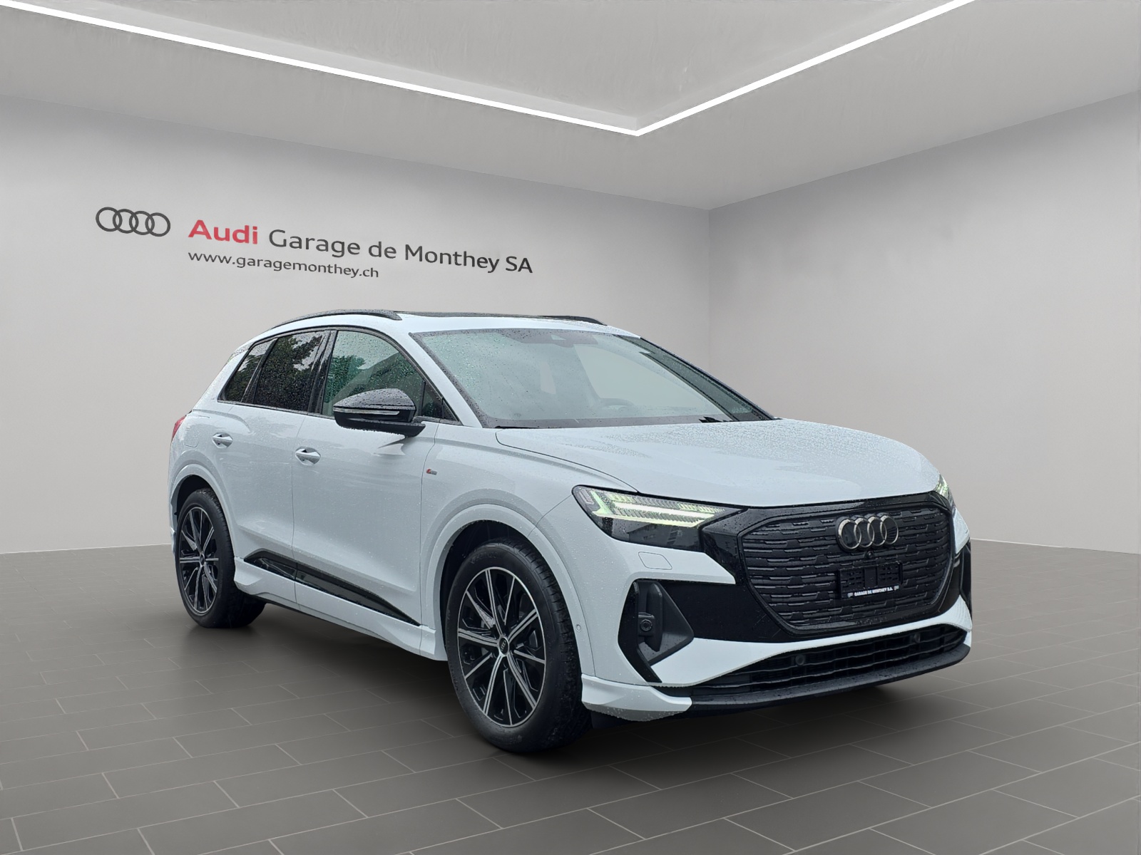 AUDI Q4 e-tron 45 Edition Swiss Ski quattro-image-1