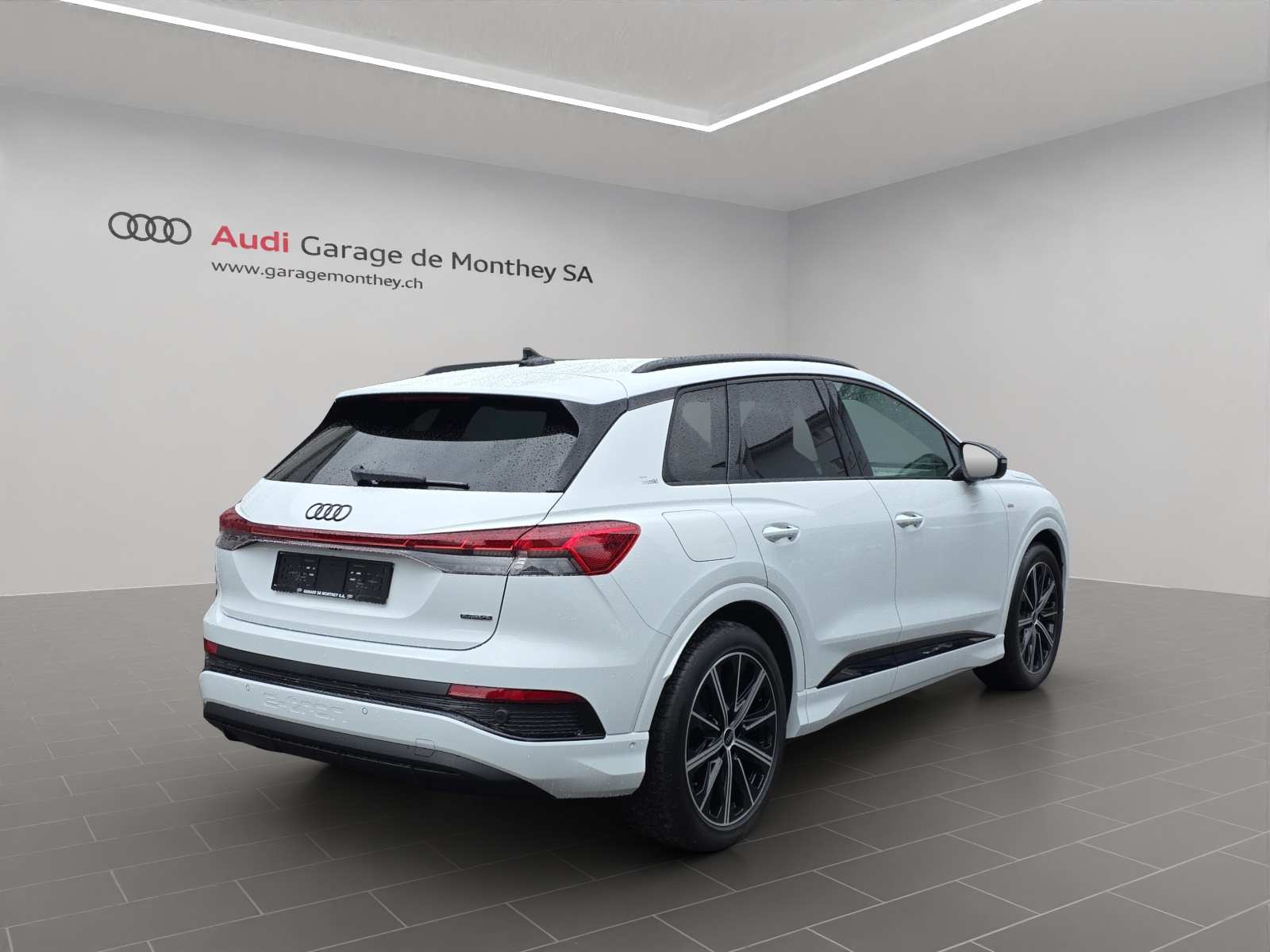 AUDI Q4 e-tron 45 Edition Swiss Ski quattro-image-2