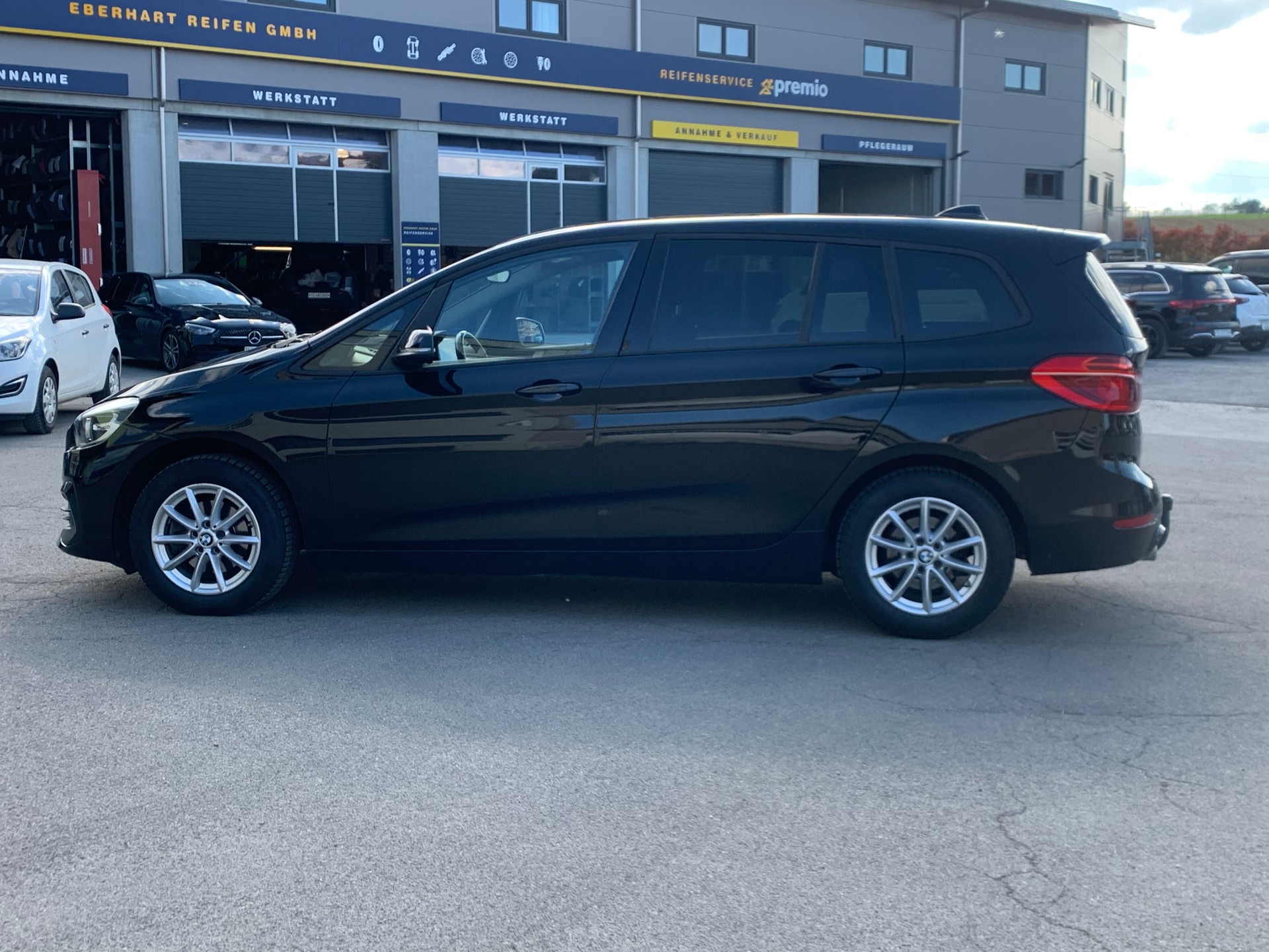 BMW 216d Gran Tourer-image-7