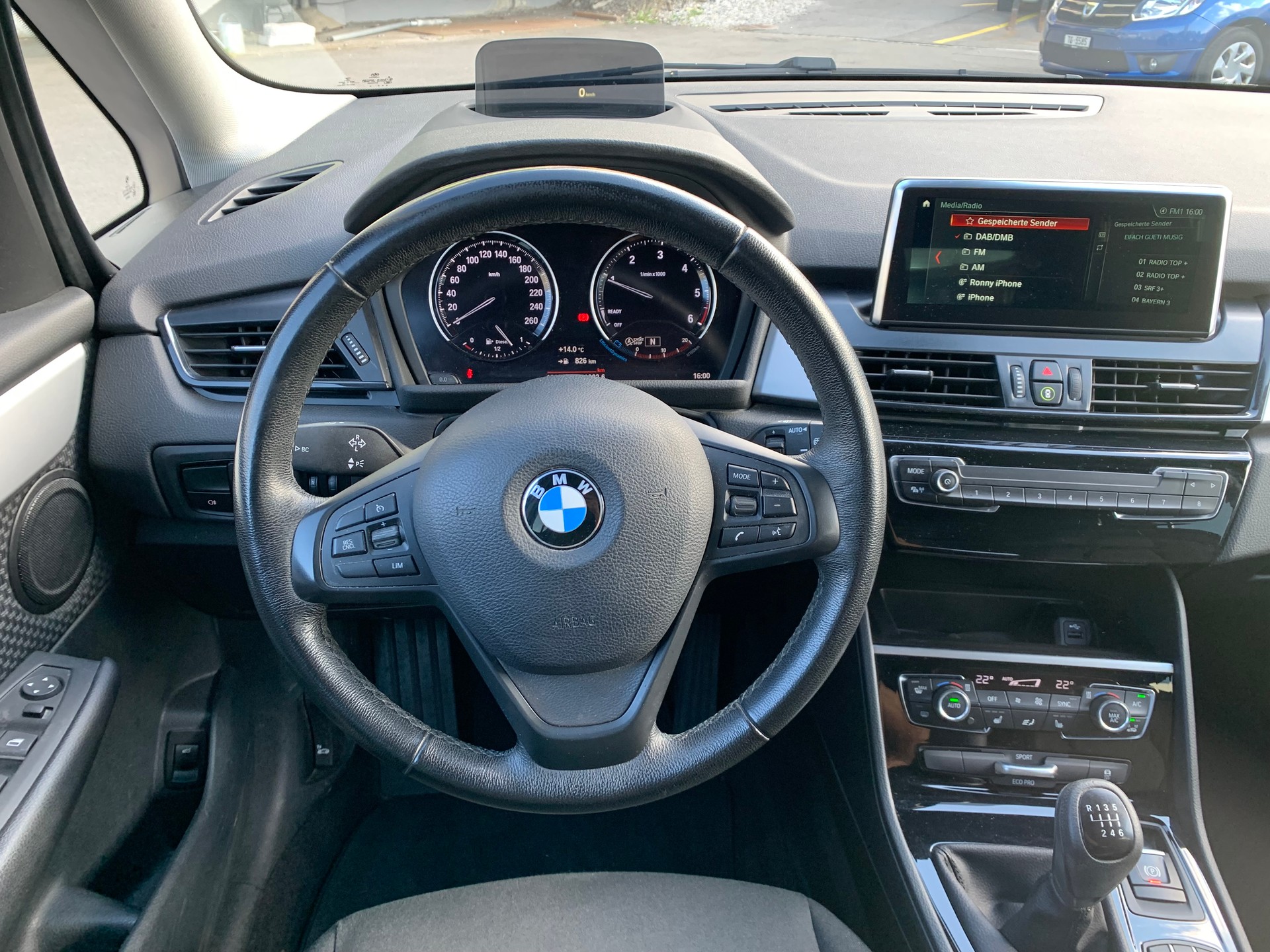 BMW 216d Gran Tourer-image-11