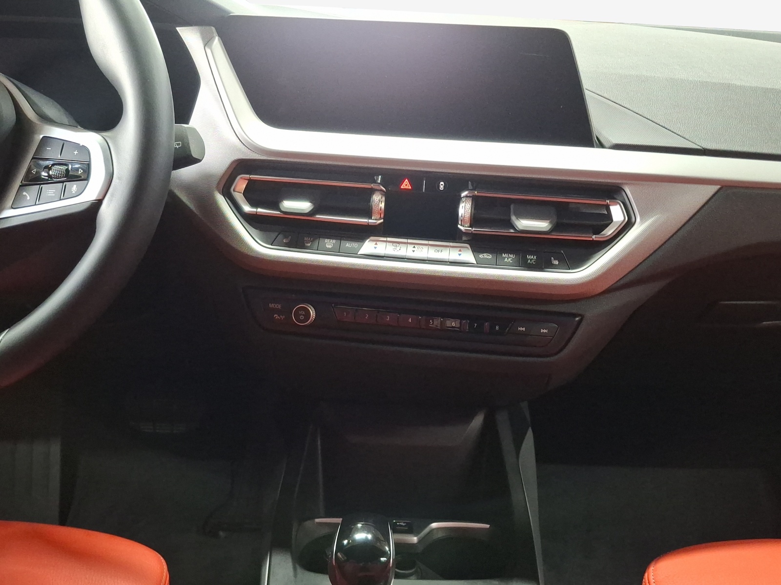 BMW 120i Steptronic-image-10