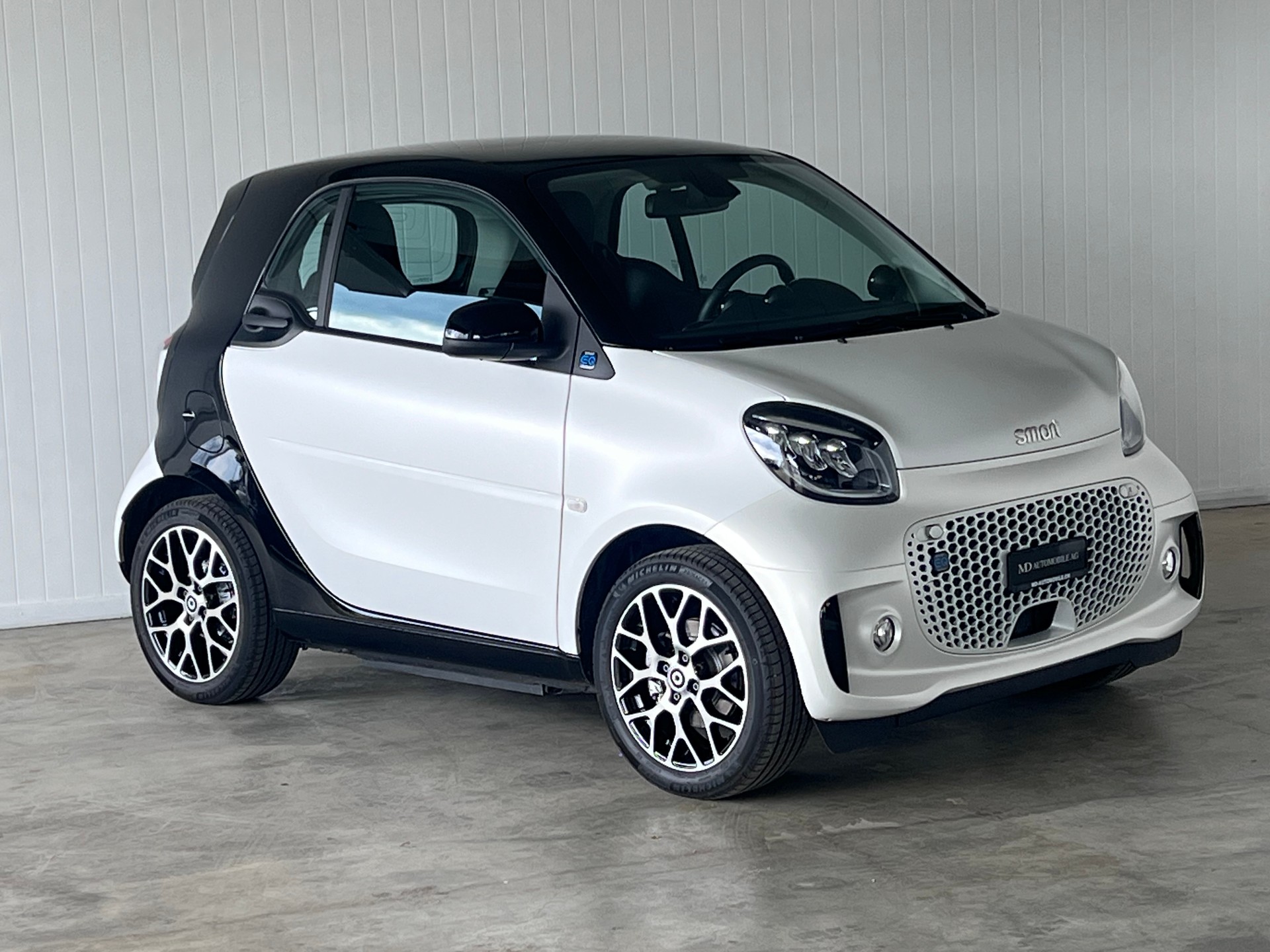 SMART fortwo EQ prime (incl. Batterie)-showroom-element-1