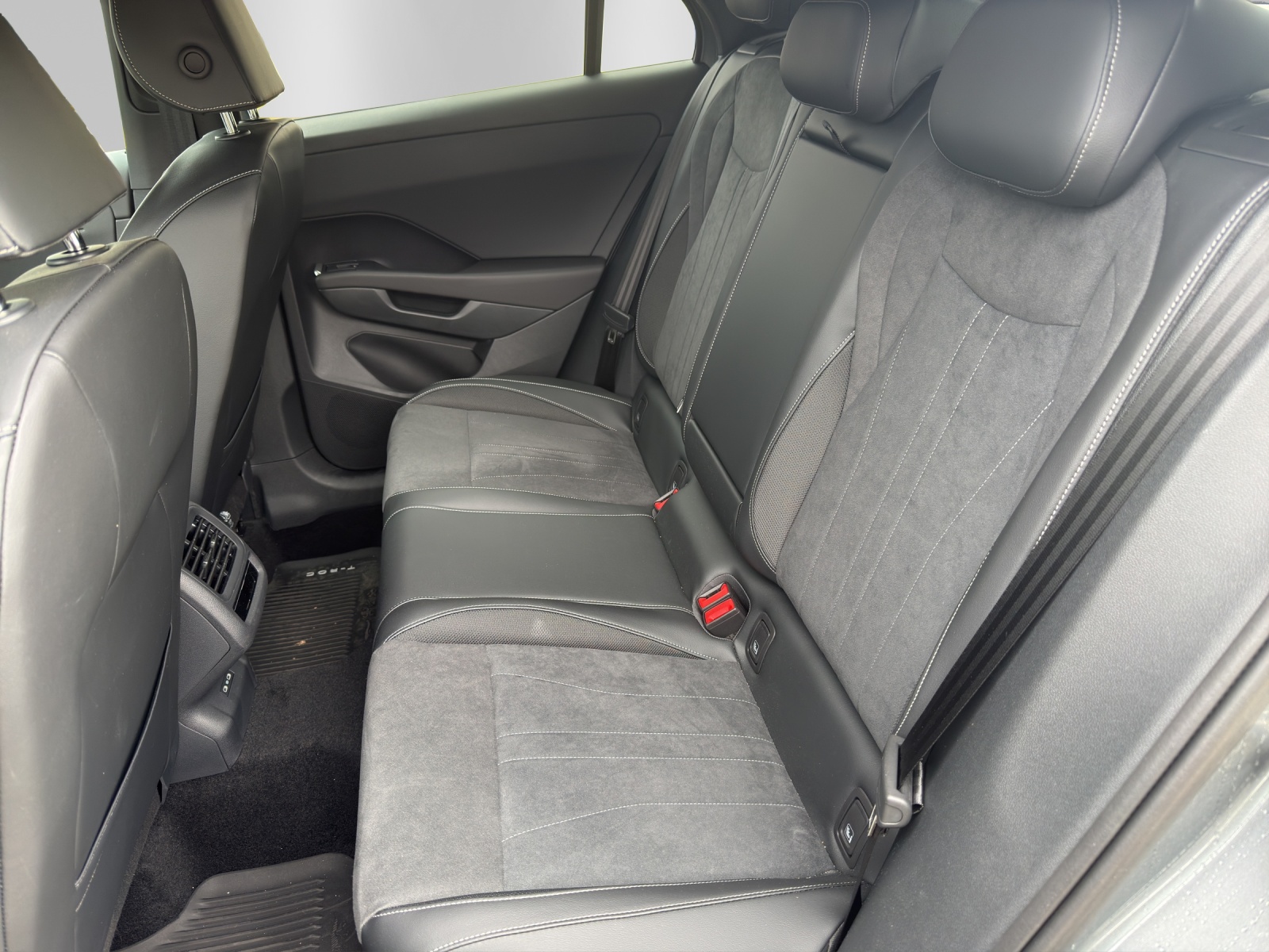 VW T-Roc 1.5 eTSI mHEV Style DSG-image-10