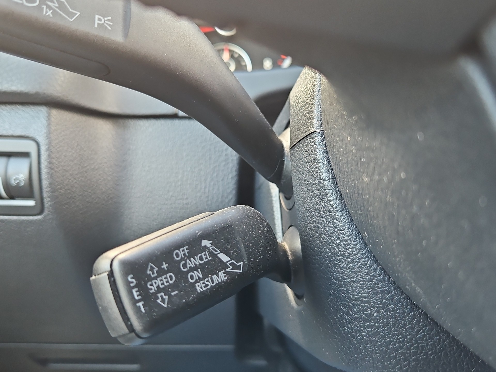 VW Tiguan 1.4 TSI Sport&Style 4Motion-image-11