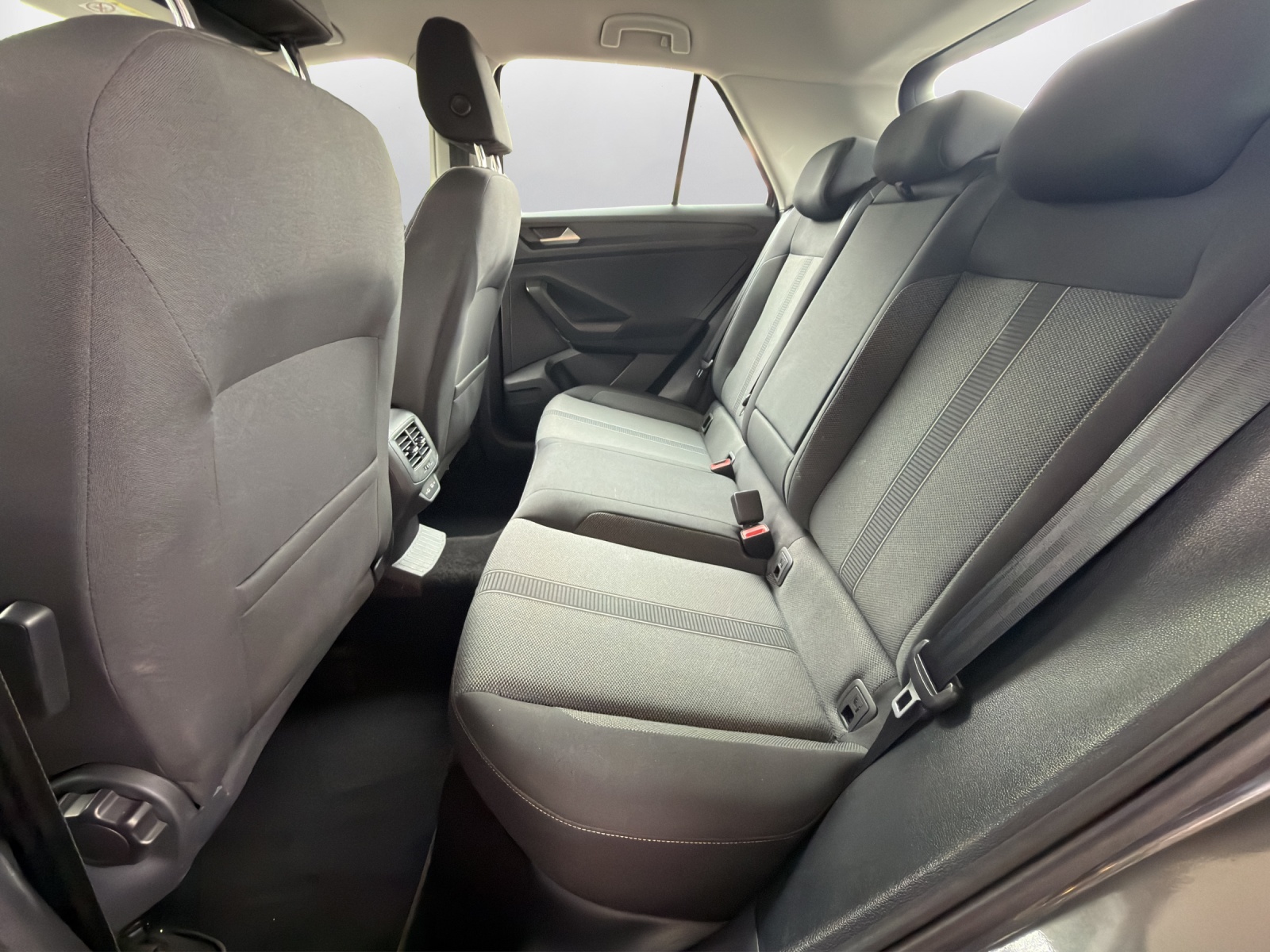 VW T-Roc 1.5 TSI EVO Life DSG-image-10