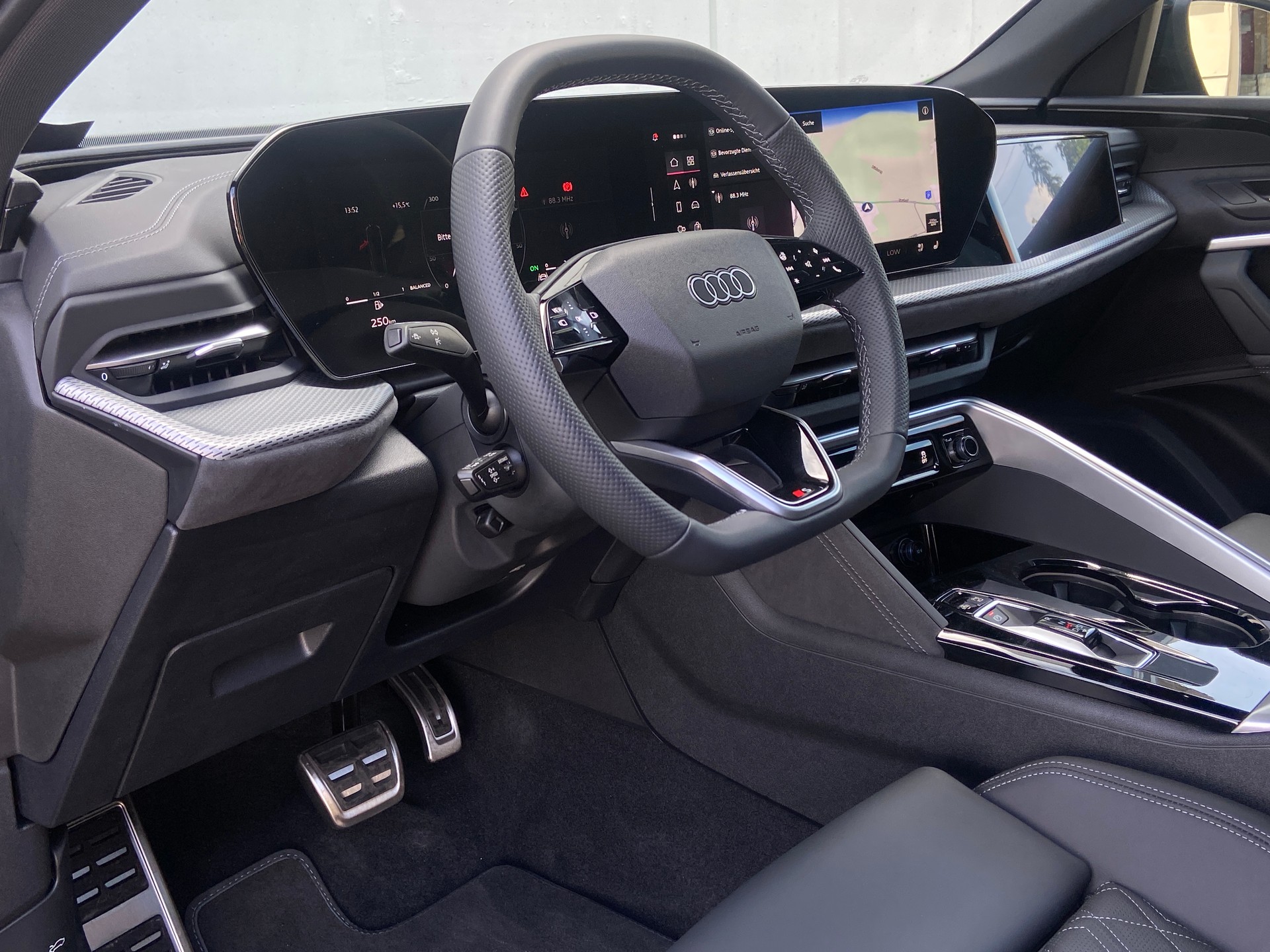 AUDI Q5 TDI quattro S-tronic S-Line-image-5