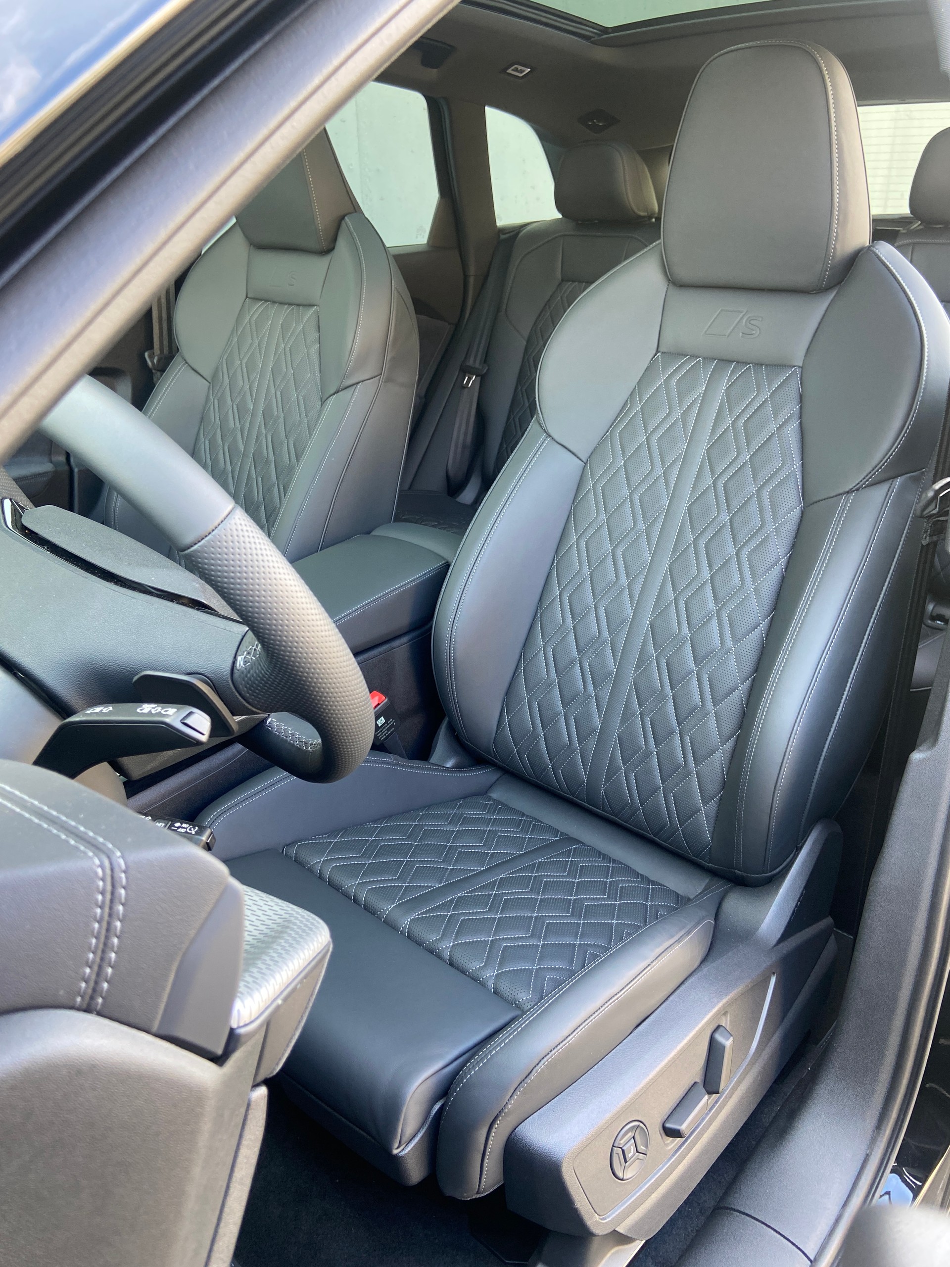AUDI Q5 TDI quattro S-tronic S-Line-image-6