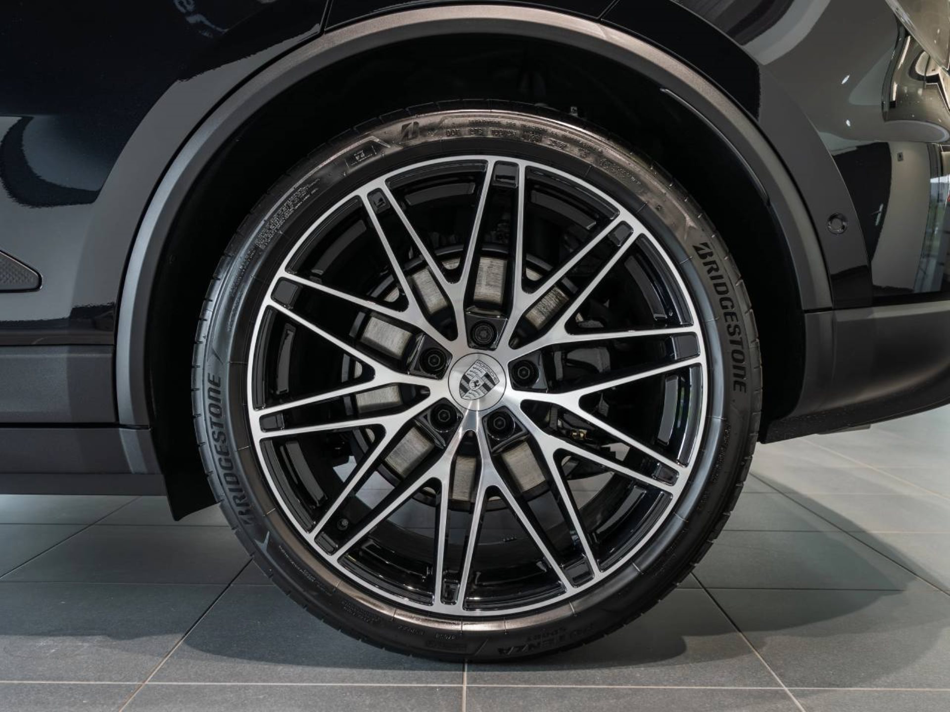 PORSCHE Macan 4-image-31