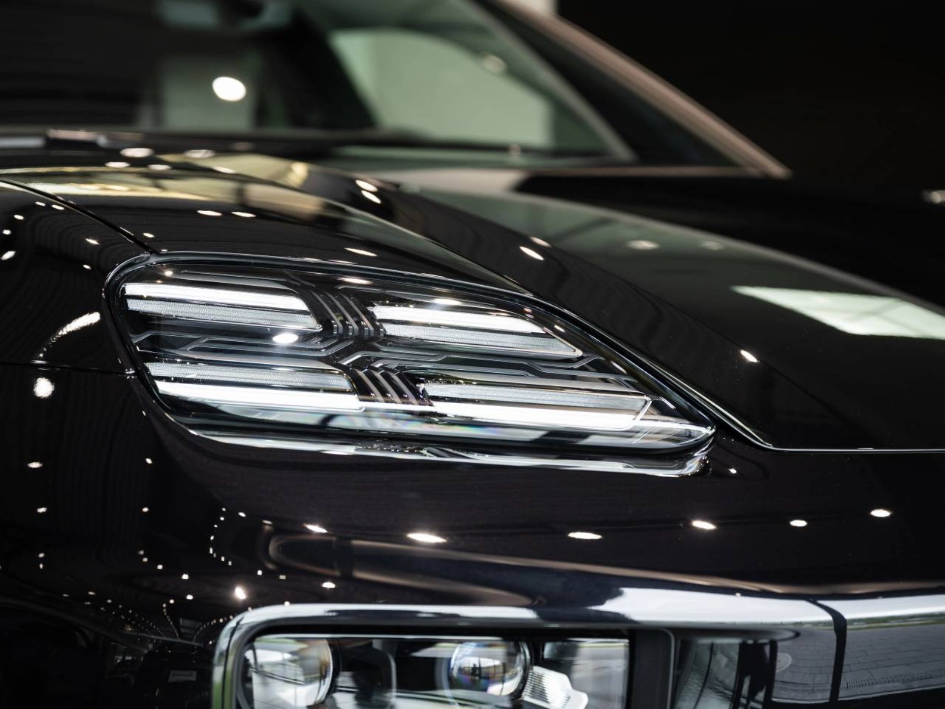 PORSCHE Macan 4-image-24