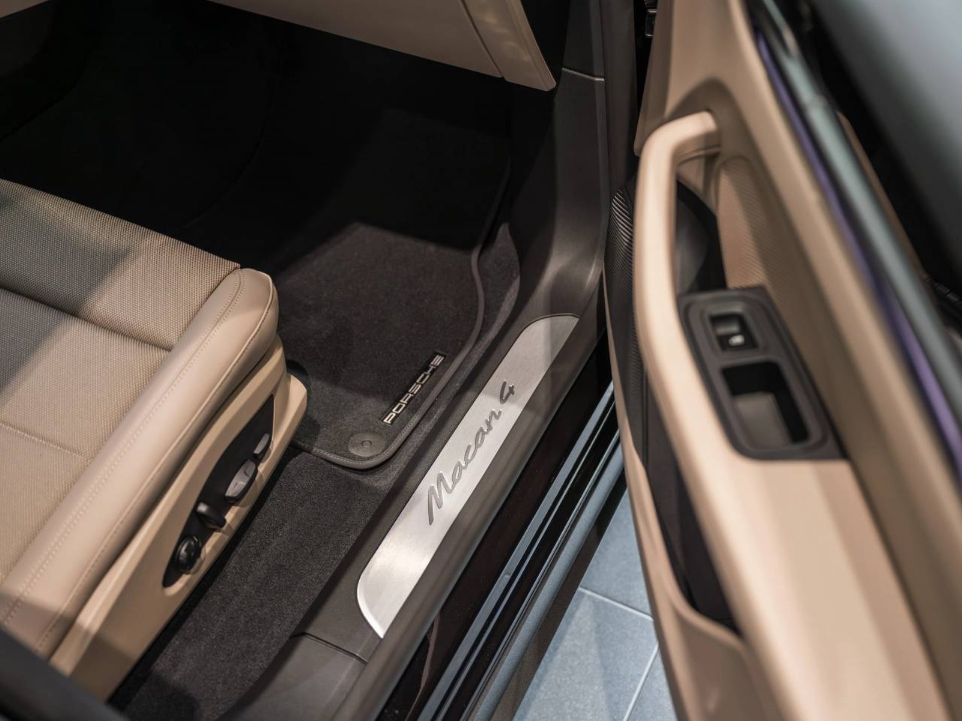PORSCHE Macan 4-image-23