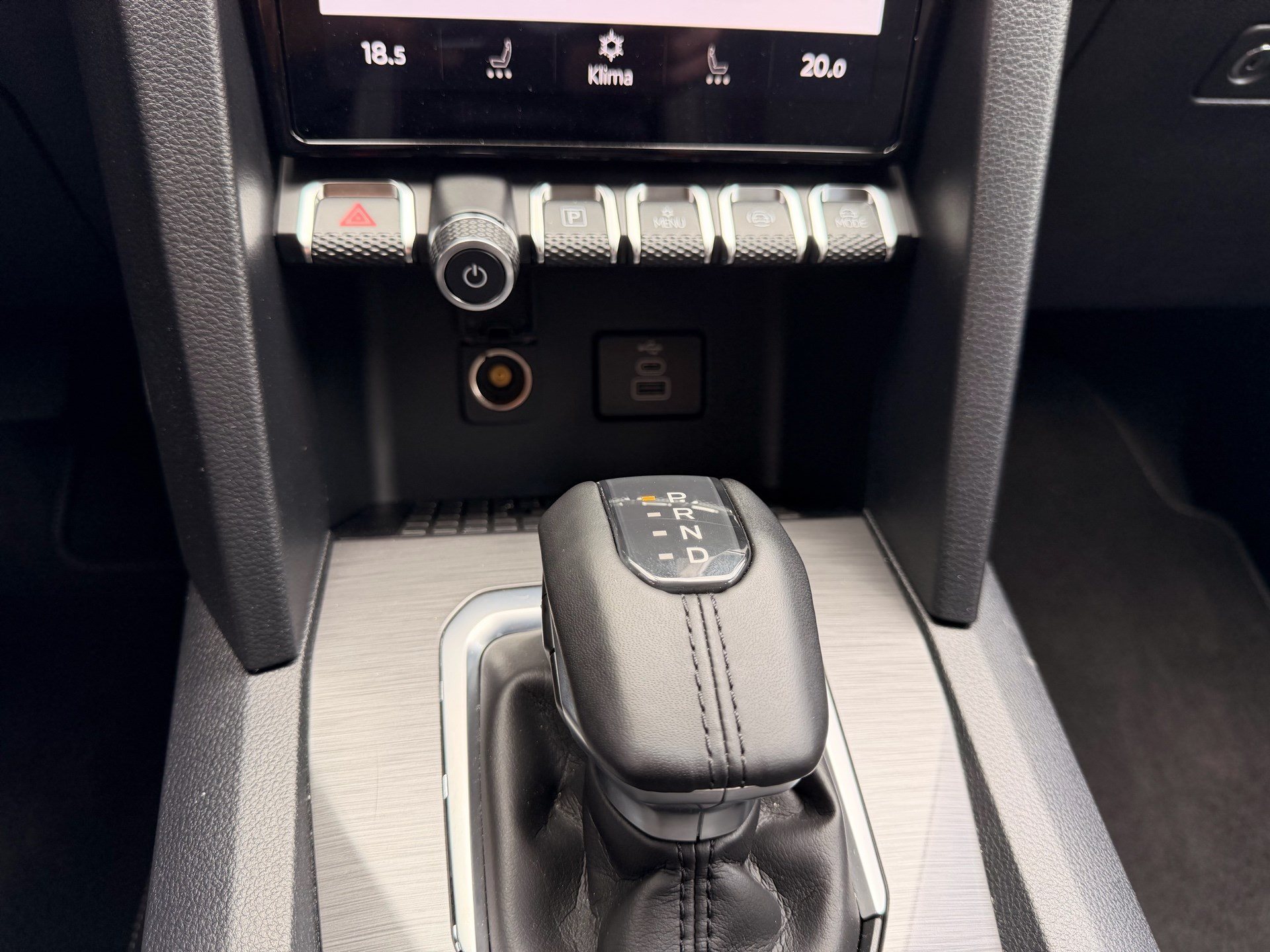 VW Amarok 3.0 TDI 241 PS AVENTURA 4 MOTION *** STANDHEIZUNG ***-image-21