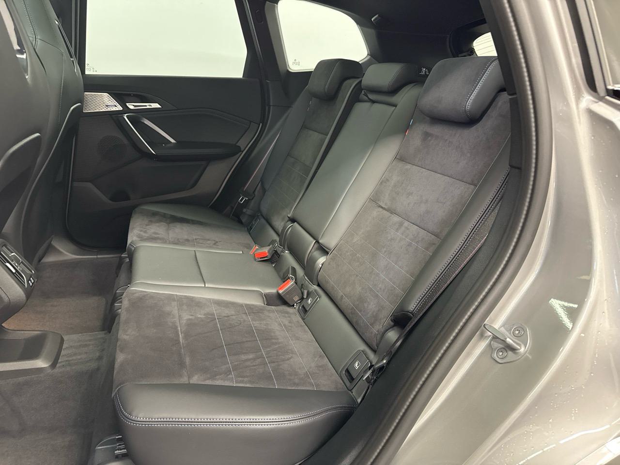 BMW X1 xDrive M35i-image-12