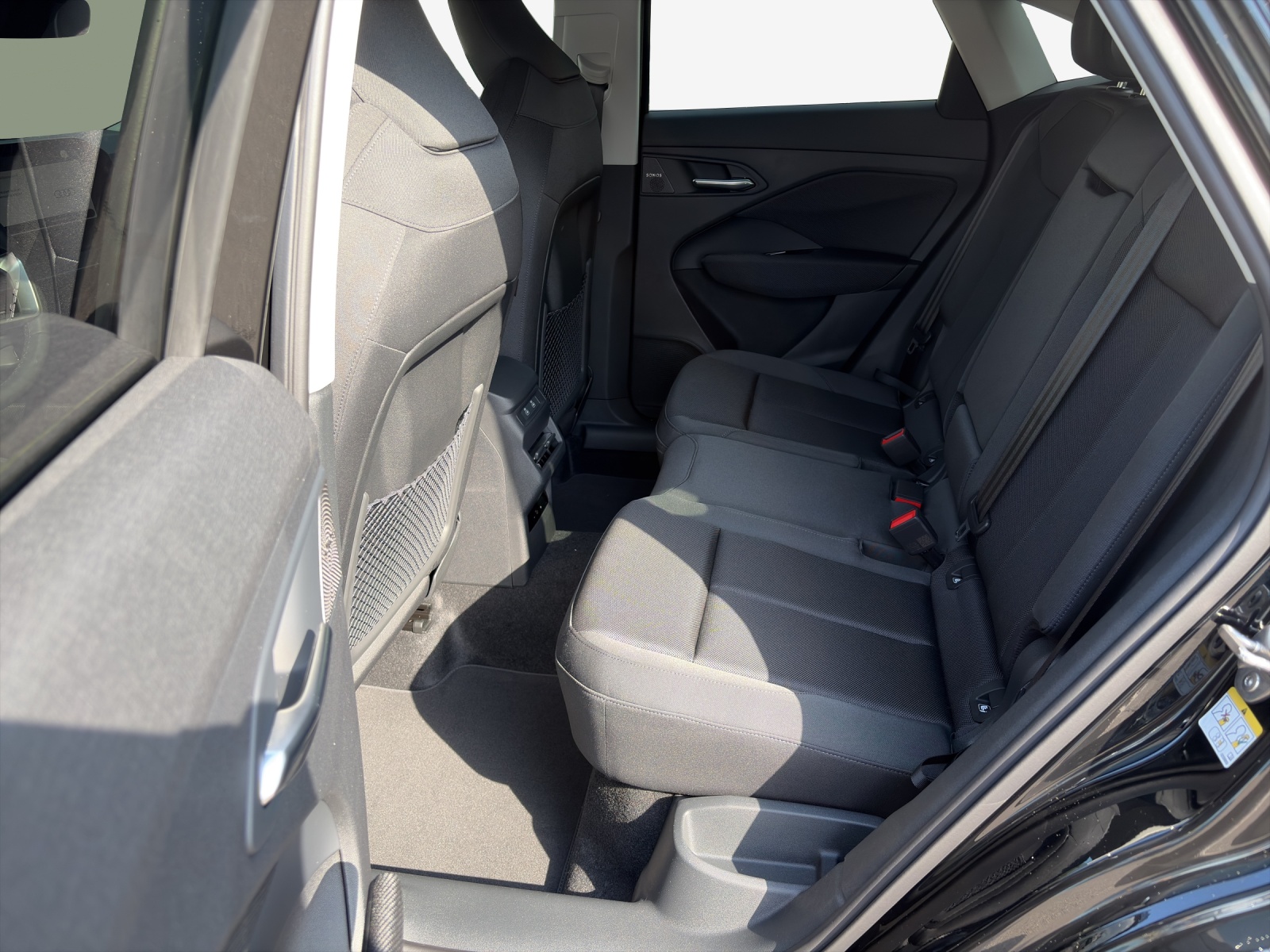 AUDI Q3 Sportback e-hybrid 200 kW S tronig-image-11