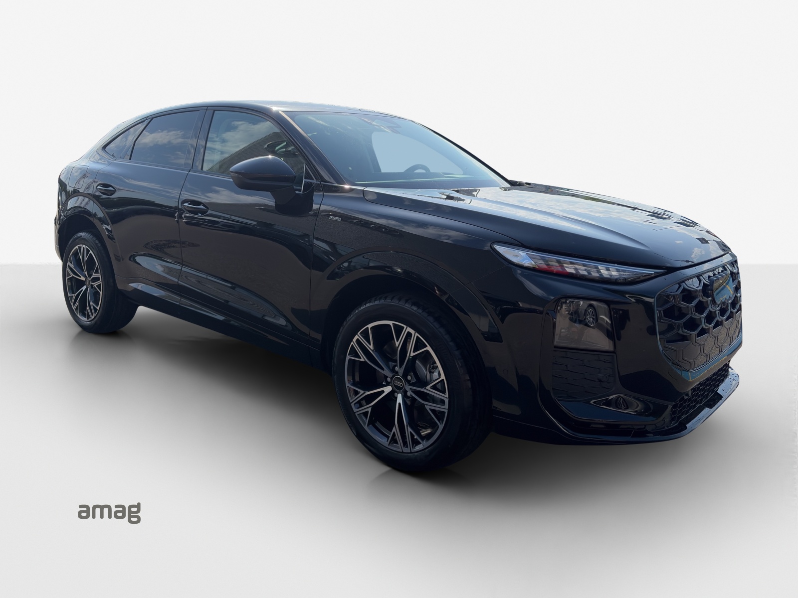 AUDI Q3 Sportback e-hybrid 200 kW S tronig-image-5