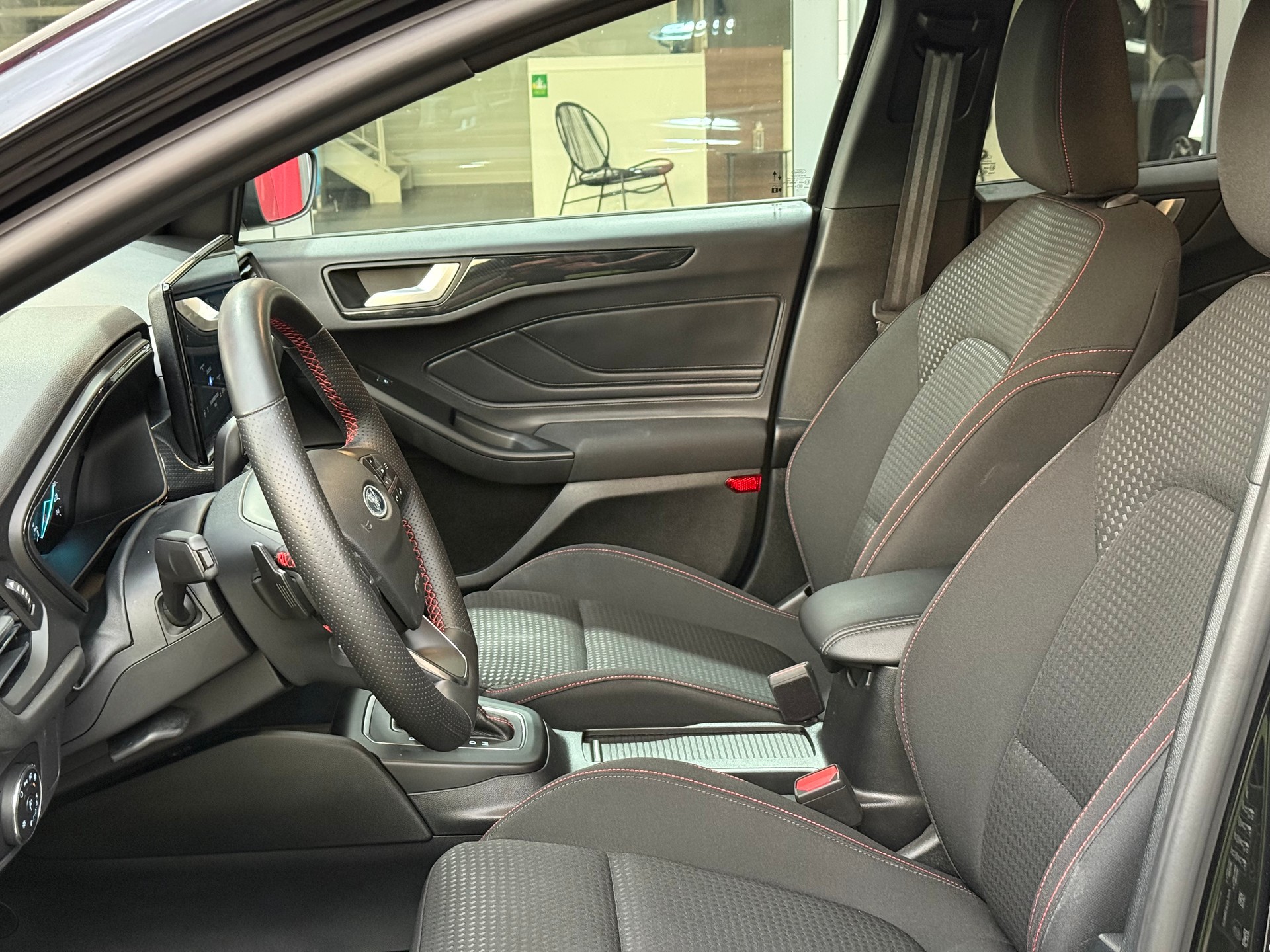 FORD Focus 1.0 MHEV ST-Line Automat LEASING AB 244.25 CHF / MONAT-image-8