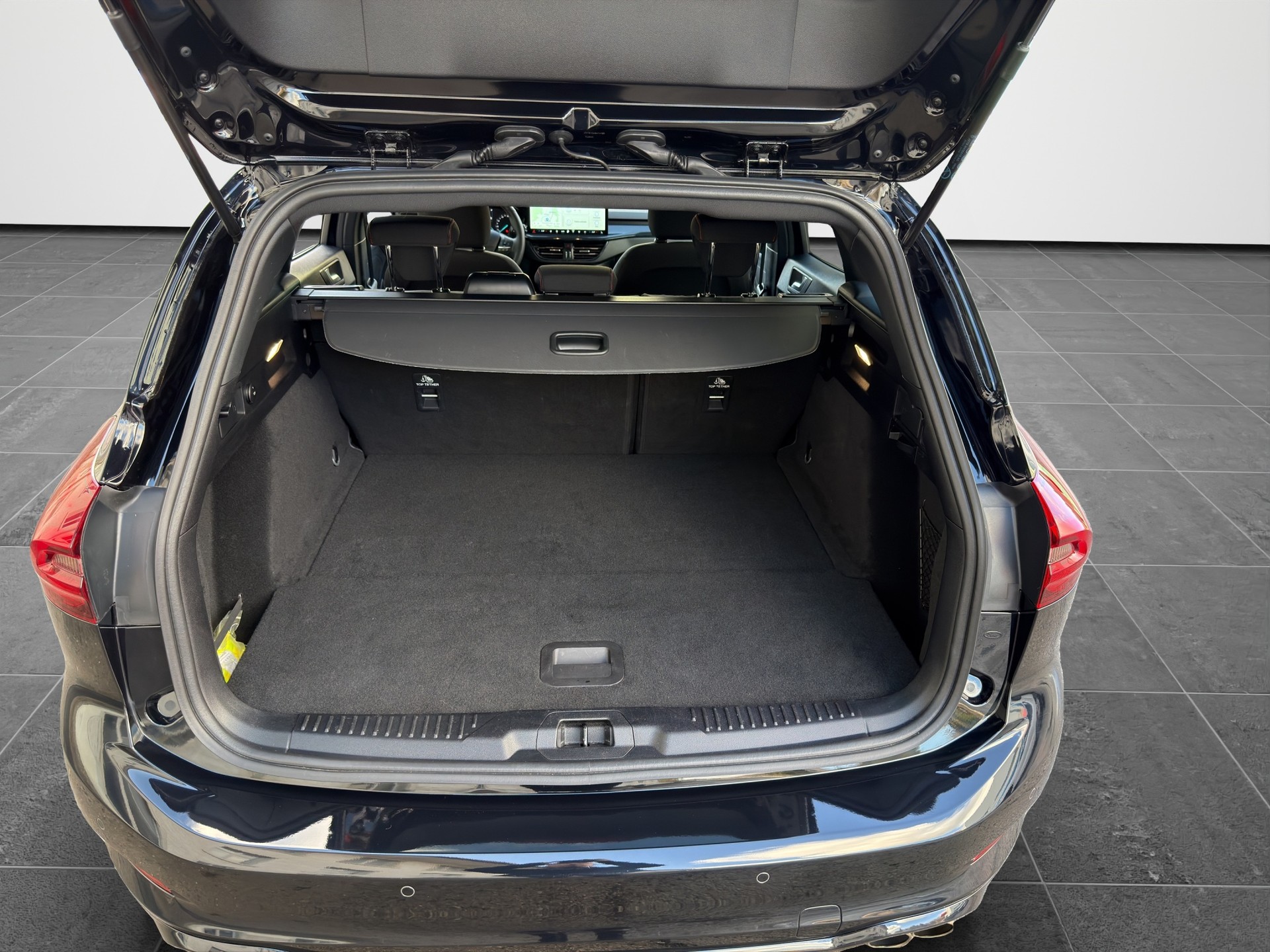 FORD Focus 1.0 MHEV ST-Line Automat-image-11