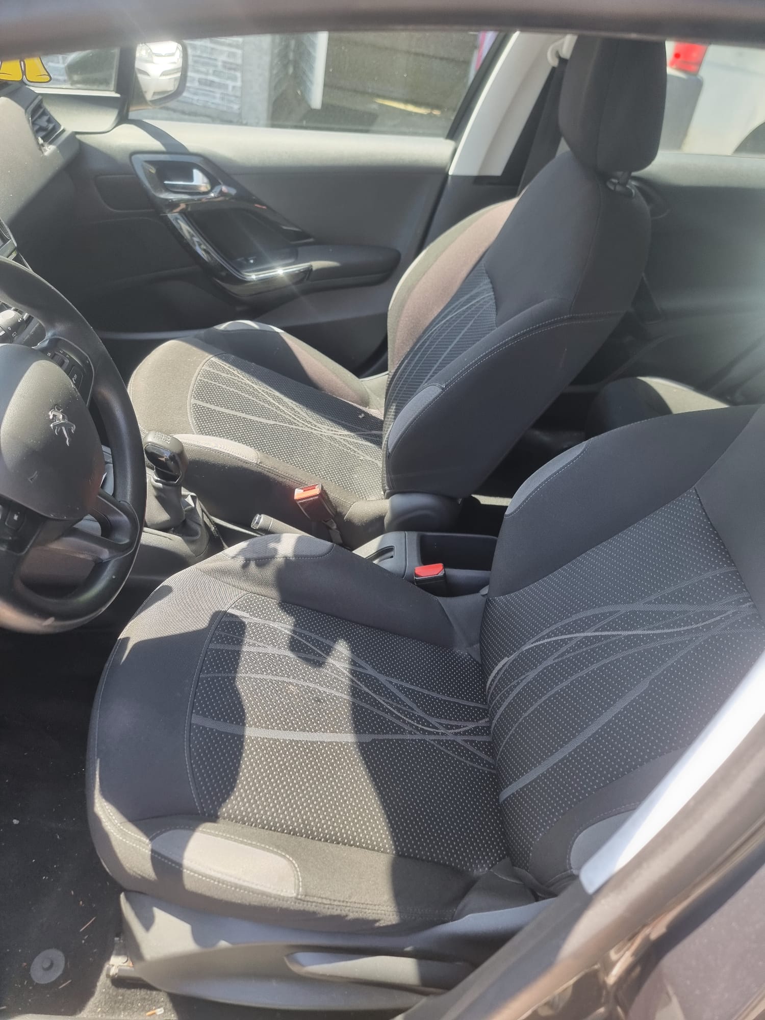 PEUGEOT 208 1.4 VTI Active-image-8