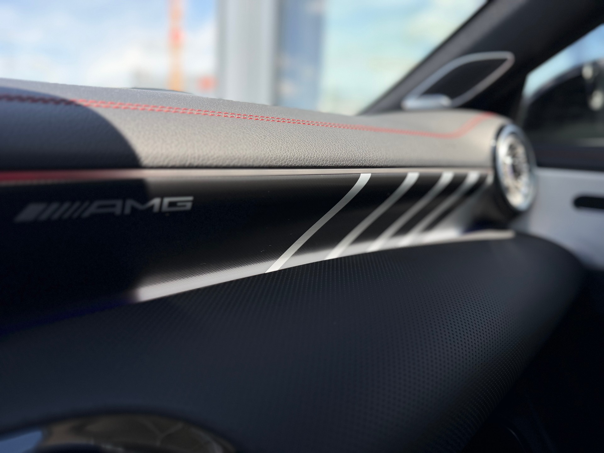 MERCEDES-BENZ CLA Shooting Brake 45 S AMG 4Matic+ 8G-DCT-image-23