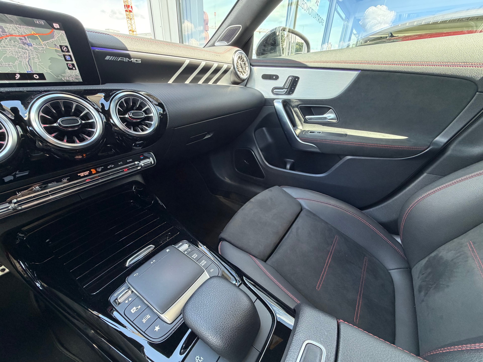 MERCEDES-BENZ CLA Shooting Brake 45 S AMG 4Matic+ 8G-DCT-image-28