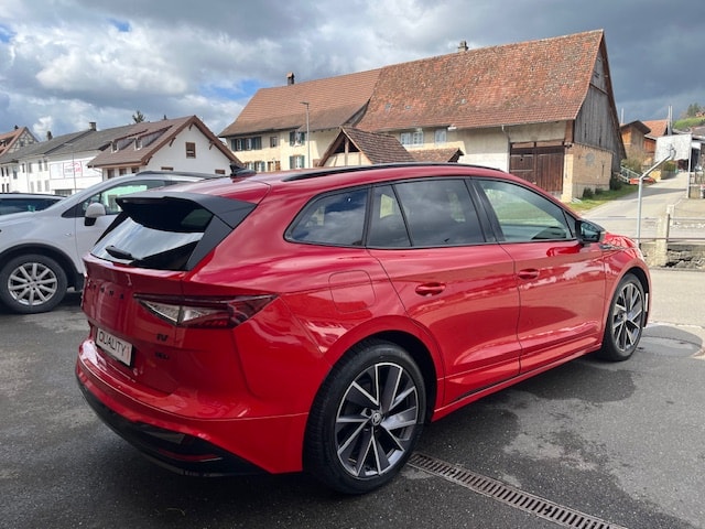SKODA Enyaq iV 80x SportLine - SoH 93%-showroom-element-2