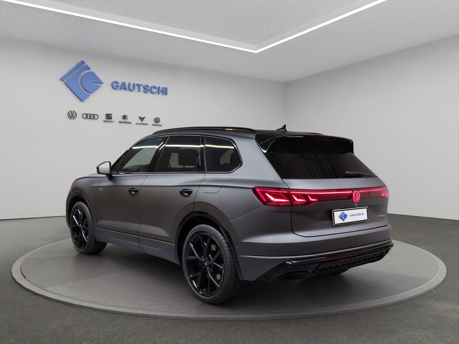 VW Touareg 3.0 TSI eHybrid R Final Edition Tiptronic-image-2